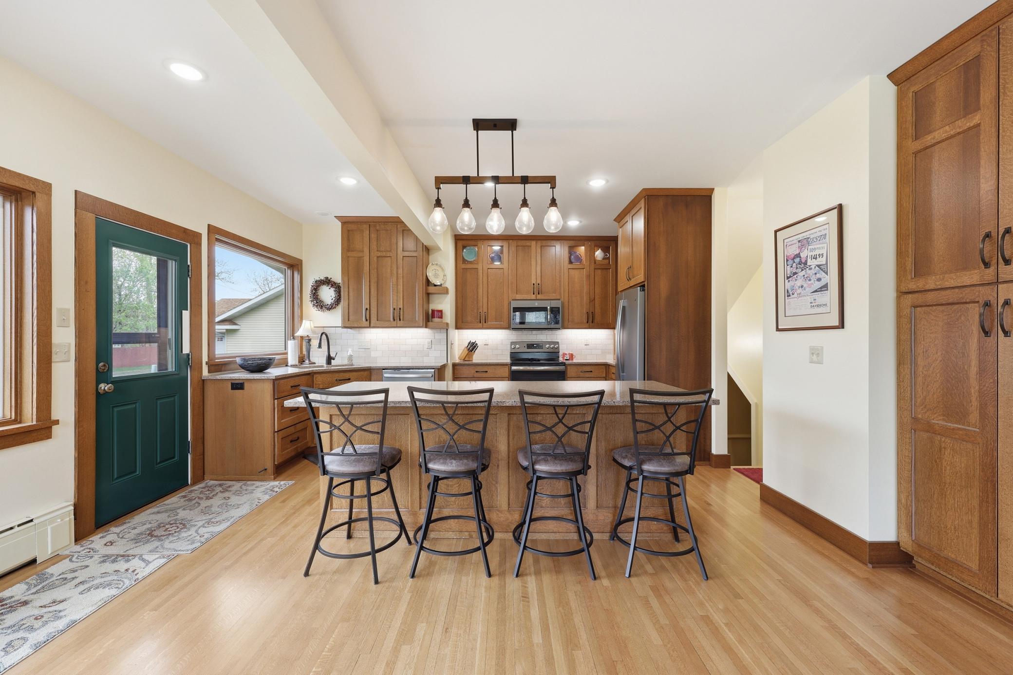 404 2nd Avenue NE, Hillsboro ND 58045 - Photo 10 of 51