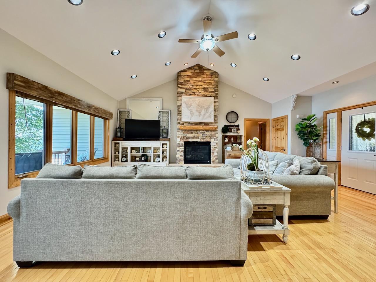 2006 single family home for sale at 23673 Clarissa Haven Drive in Henning, MN — 5 bed, 3 bath (photo 12 of 75)