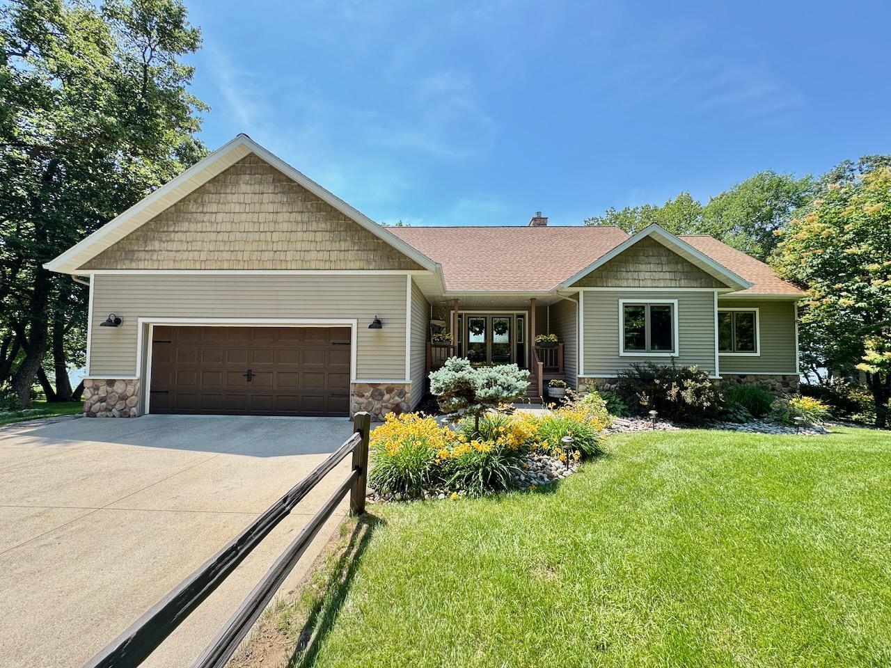 2006 single family home for sale at 23673 Clarissa Haven Drive in Henning, MN — 5 bed, 3 bath (photo 3 of 75)