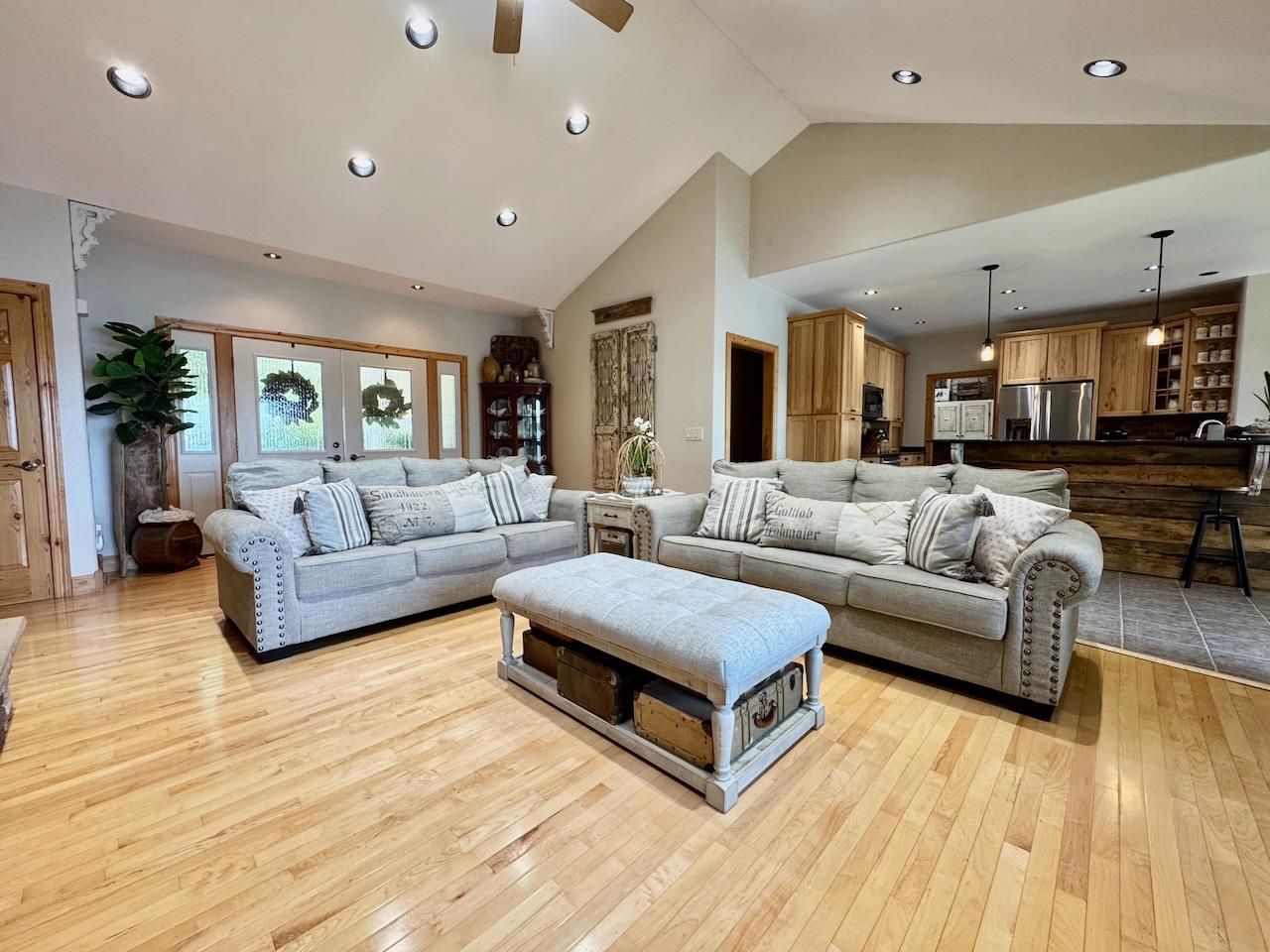 2006 single family home for sale at 23673 Clarissa Haven Drive in Henning, MN — 5 bed, 3 bath (photo 10 of 75)
