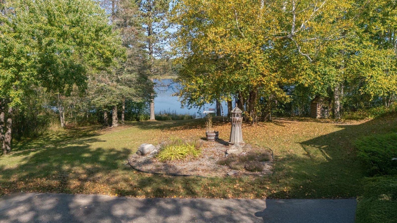 1996 single family home for sale at 24392 S Long Lake Trail in Bigfork, MN — 3 bed, 2 bath (photo 19 of 26)