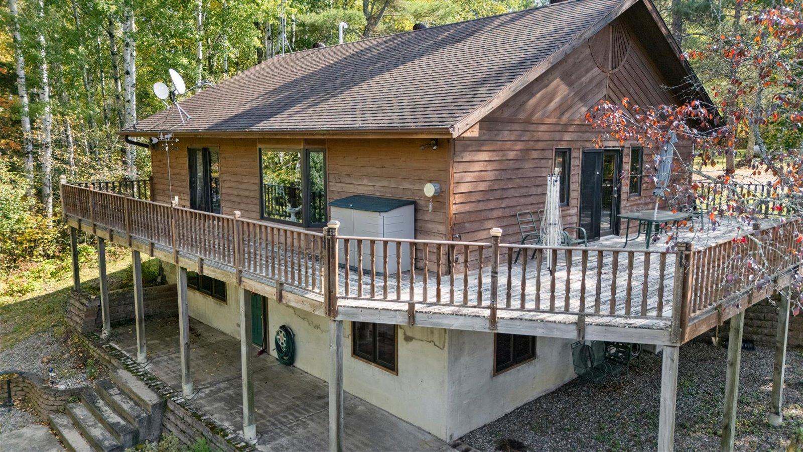 1996 single family home for sale at 24392 S Long Lake Trail in Bigfork, MN — 3 bed, 2 bath (photo 3 of 26)