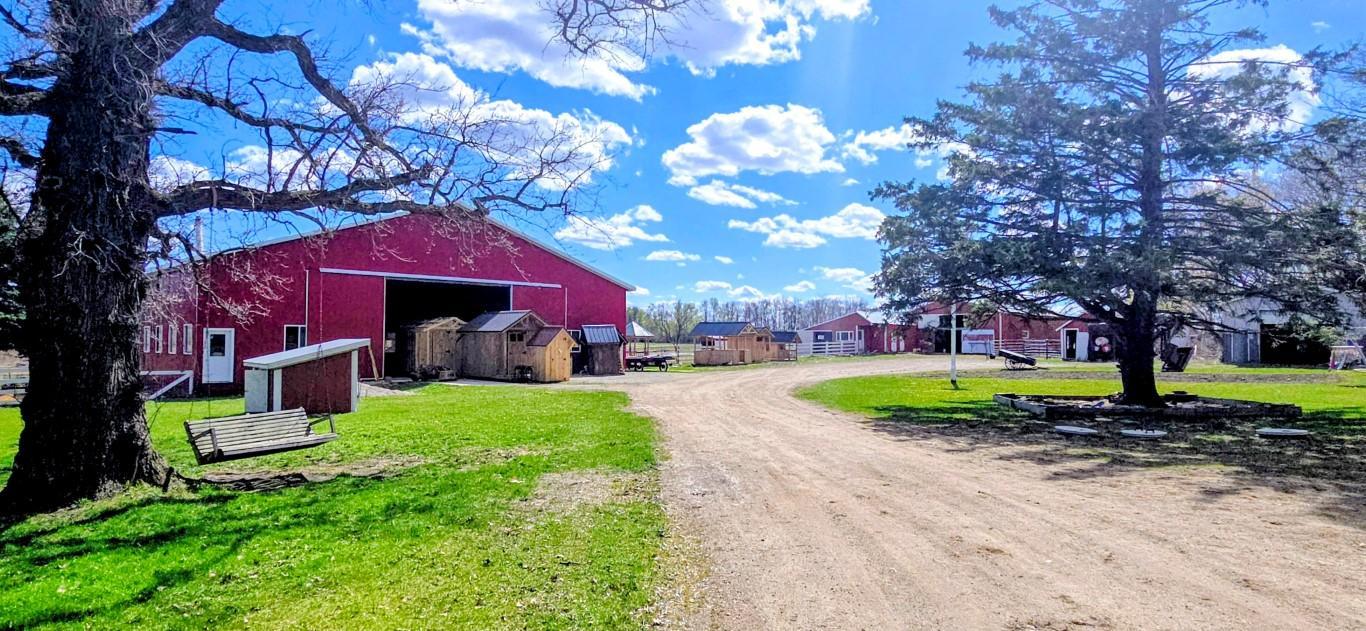 1970 single family home for sale at 33293 115th Avenue in Eagle Bend, MN — 2 bed, 1 bath (photo 2 of 47)