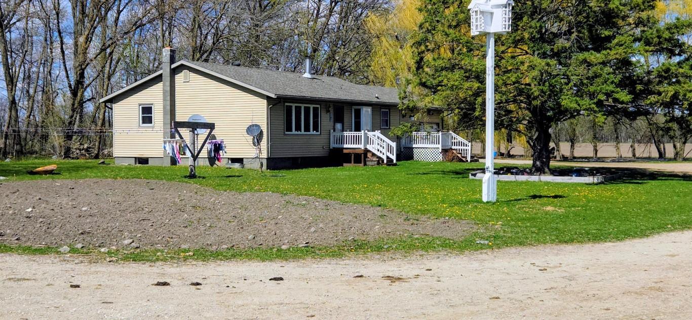 1970 single family home for sale at 33293 115th Avenue in Eagle Bend, MN — 2 bed, 1 bath (photo 11 of 47)
