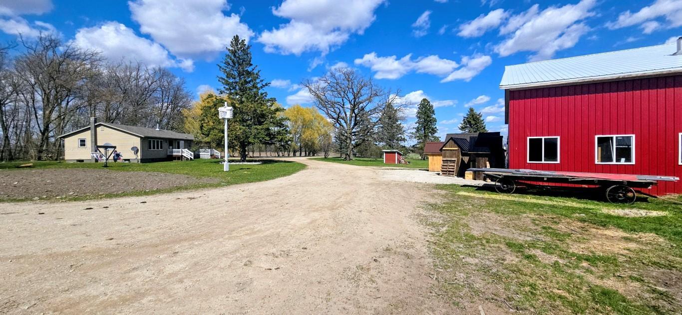 1970 single family home for sale at 33293 115th Avenue in Eagle Bend, MN — 2 bed, 1 bath (photo 12 of 47)