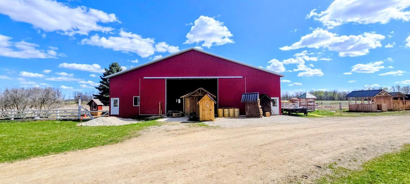 1970 single family home for sale at 33293 115th Avenue in Eagle Bend, MN — 2 bed, 1 bath (photo 3 of 47)