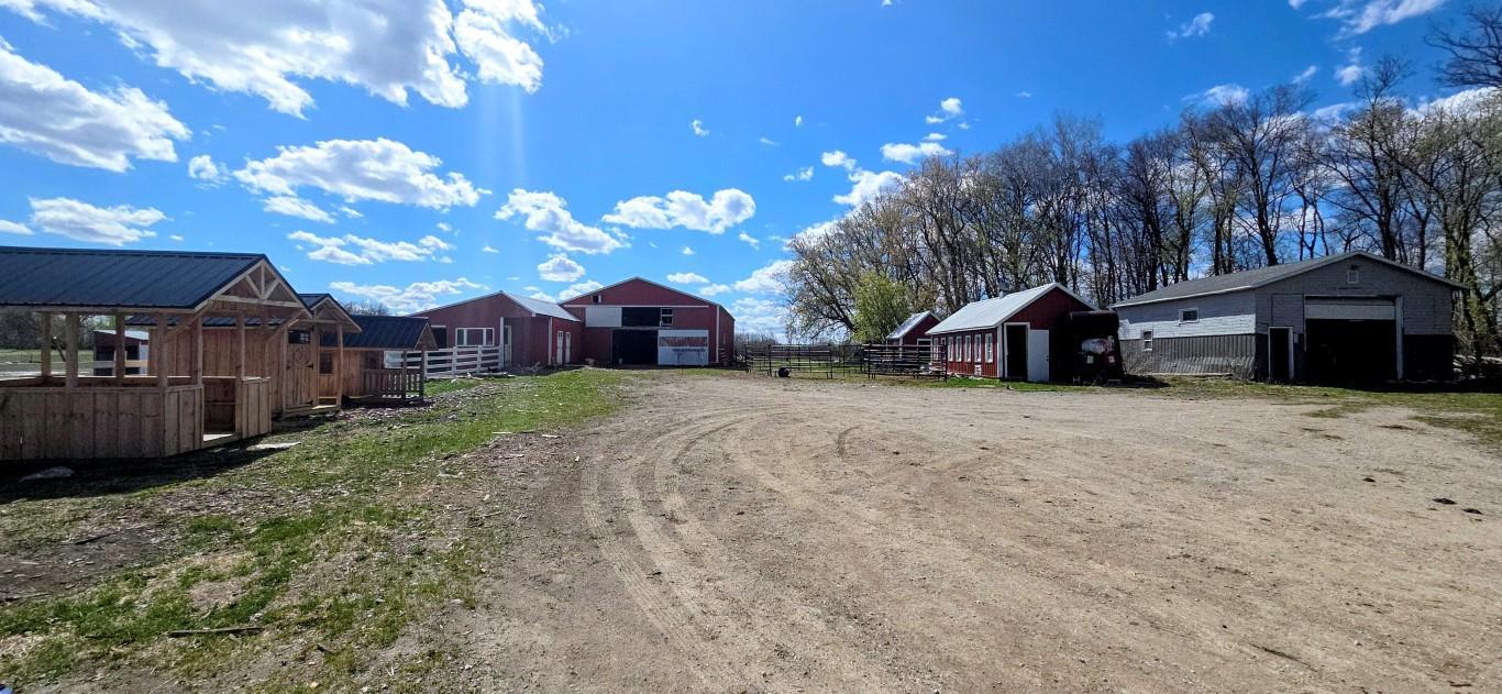 1970 single family home for sale at 33293 115th Avenue in Eagle Bend, MN — 2 bed, 1 bath (photo 7 of 47)