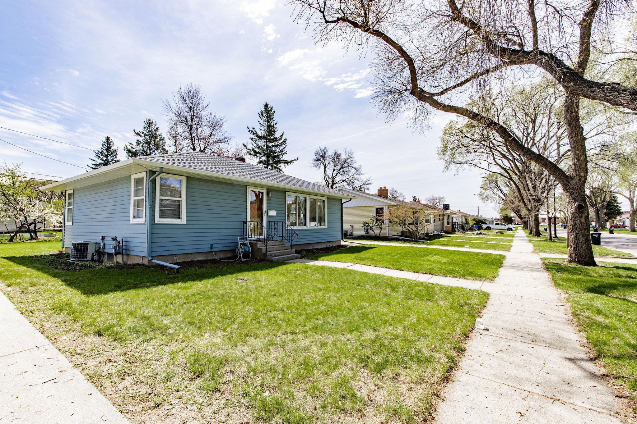 2101 7th Street N, Fargo ND 58102 - Photo 5 of 43