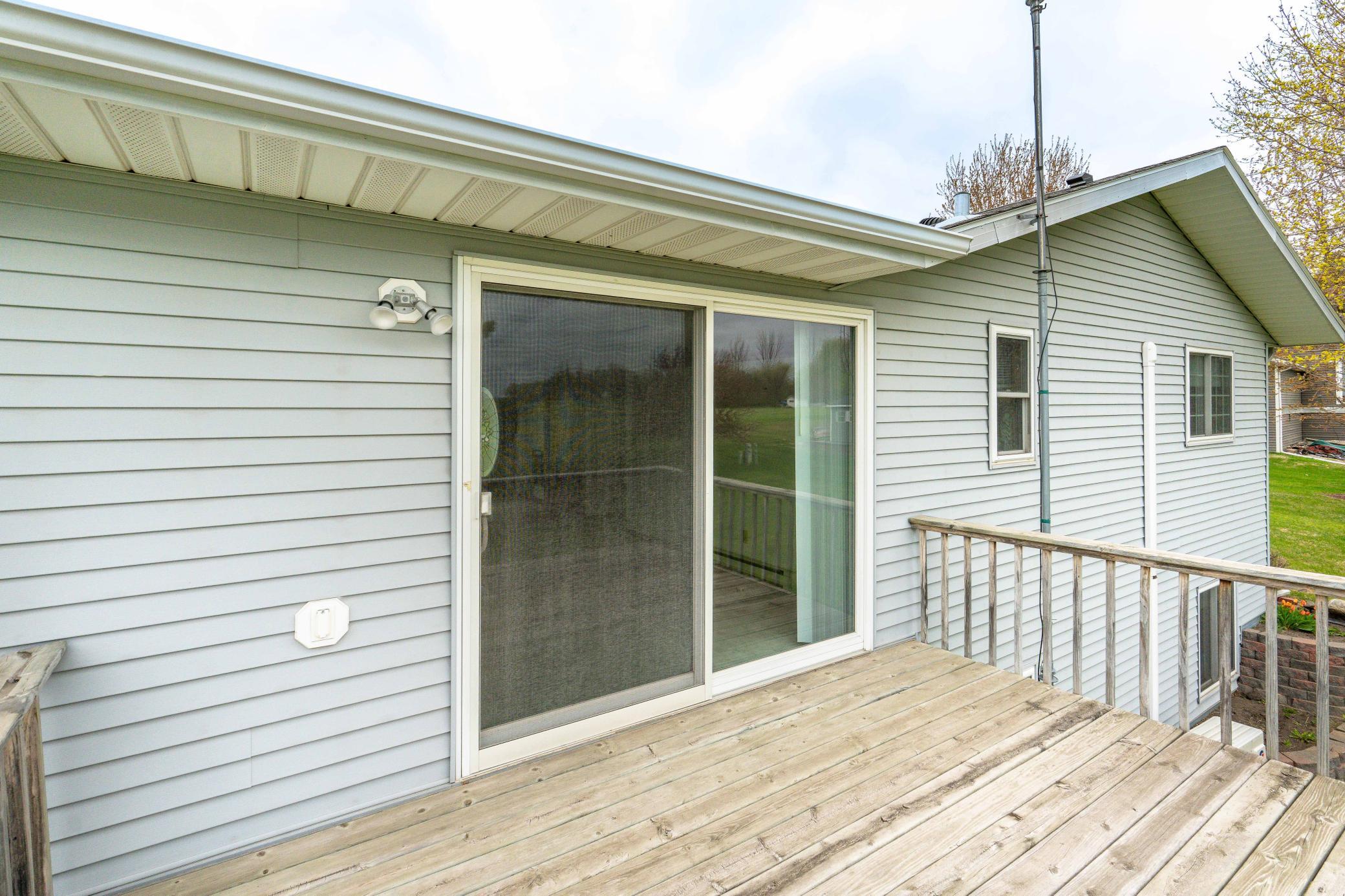 1978 single family home for sale at 16990 River Oaks Boulevard in Fergus Falls, MN — 3 bed, 2 bath (photo 17 of 74)