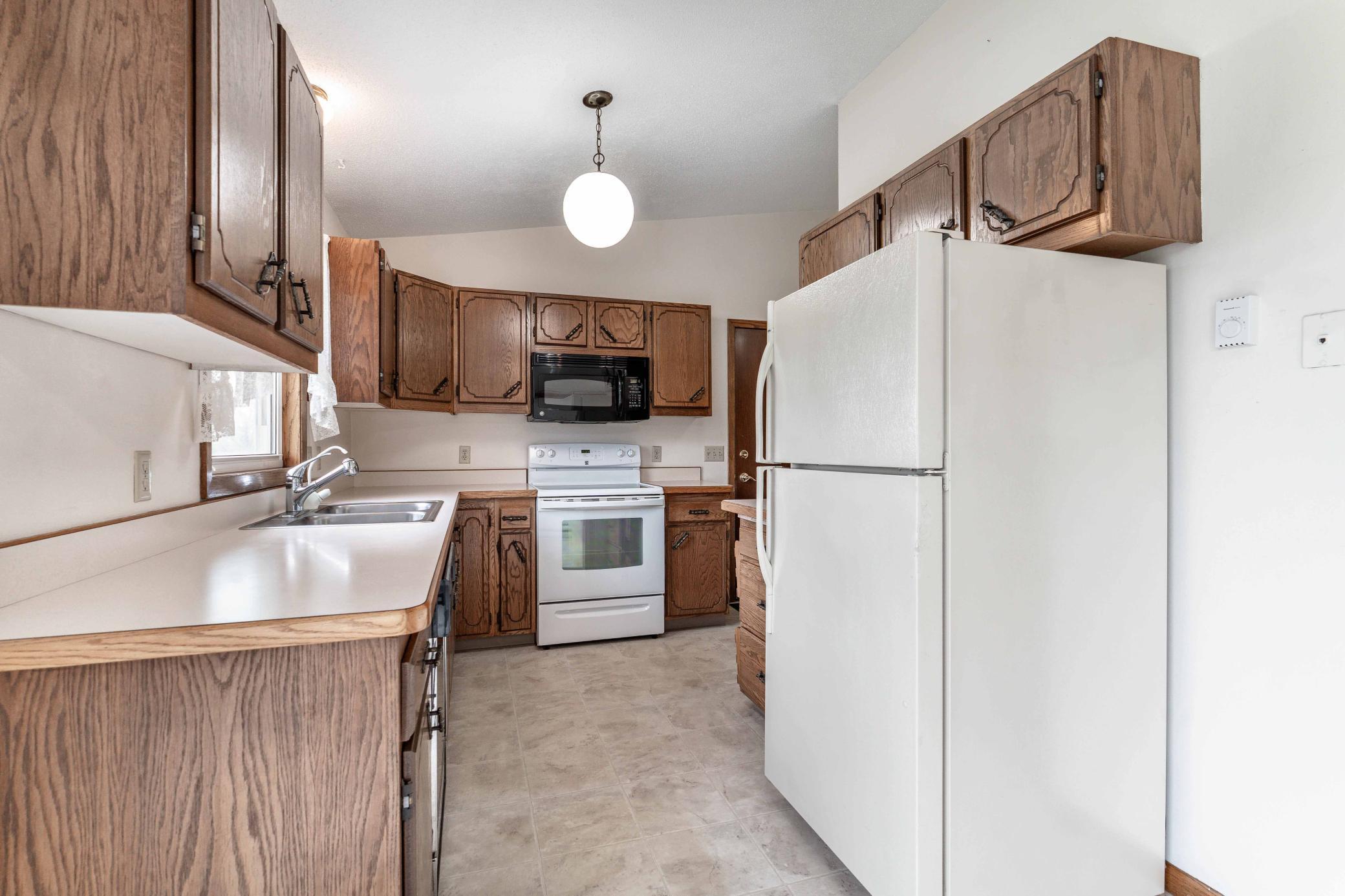 1978 single family home for sale at 16990 River Oaks Boulevard in Fergus Falls, MN — 3 bed, 2 bath (photo 36 of 74)