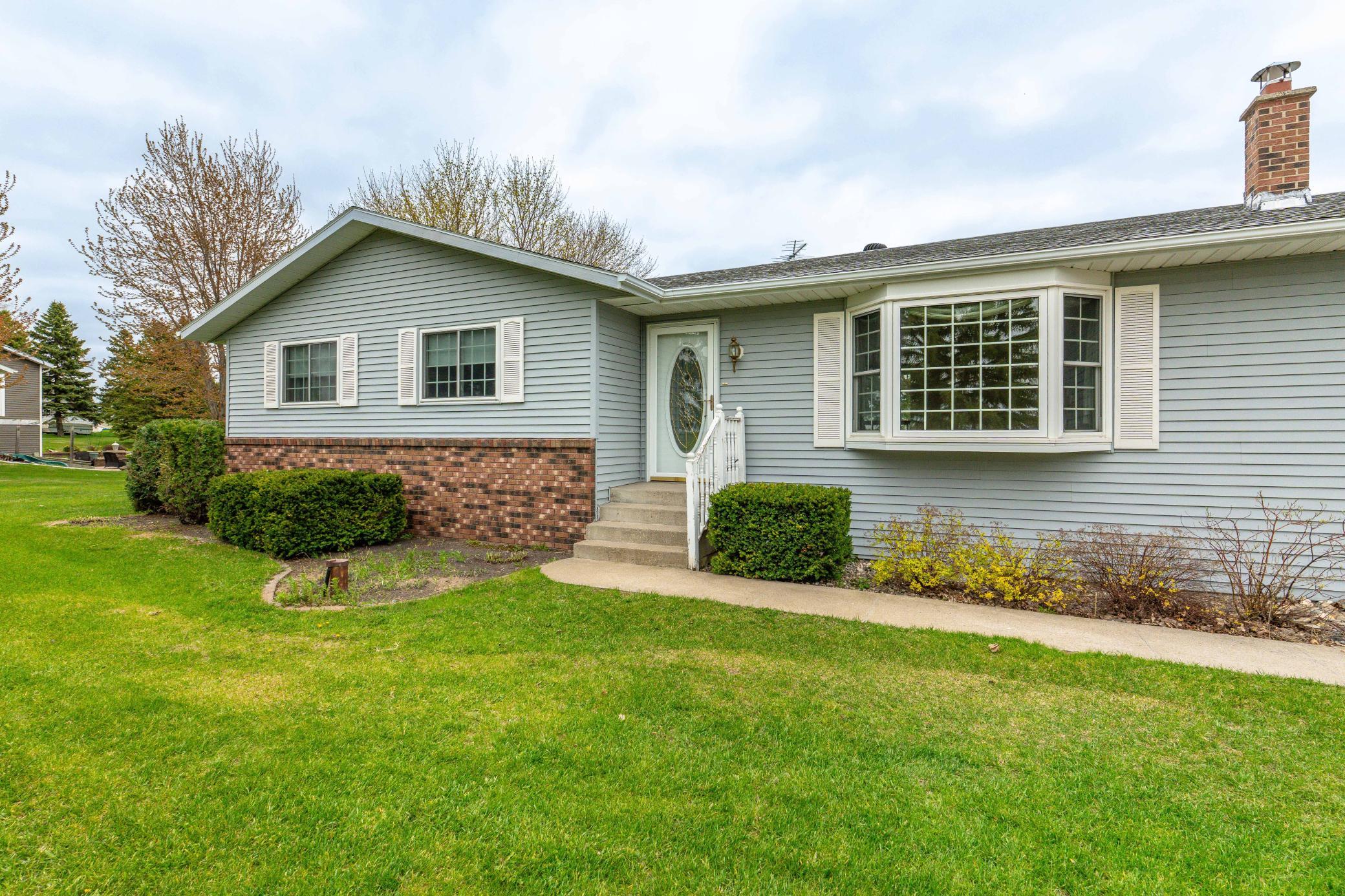 1978 single family home for sale at 16990 River Oaks Boulevard in Fergus Falls, MN — 3 bed, 2 bath (photo 5 of 74)