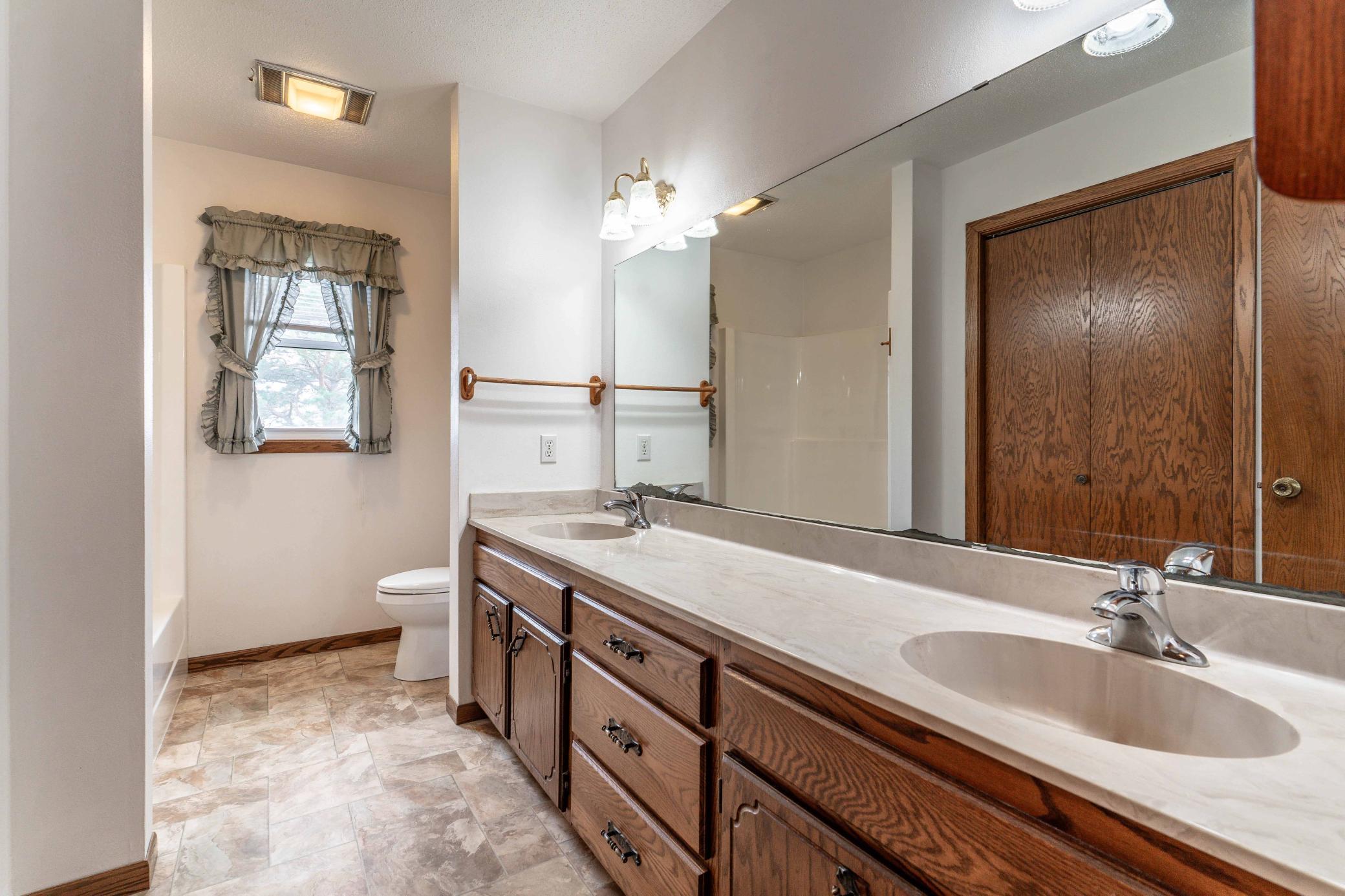 1978 single family home for sale at 16990 River Oaks Boulevard in Fergus Falls, MN — 3 bed, 2 bath (photo 44 of 74)