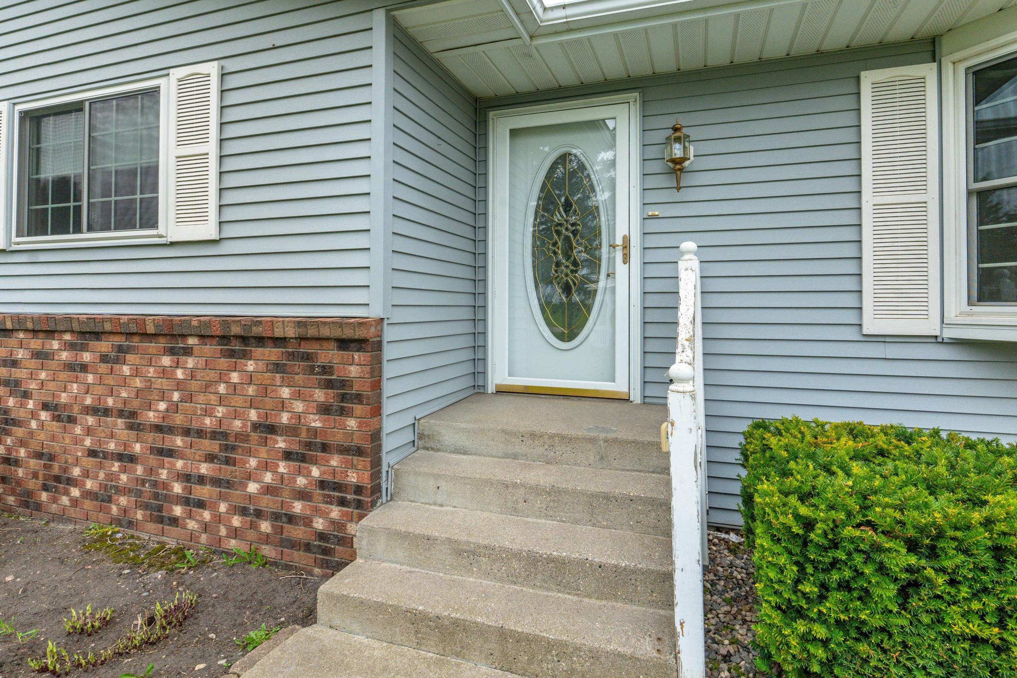 1978 single family home for sale at 16990 River Oaks Boulevard in Fergus Falls, MN — 3 bed, 2 bath (photo 6 of 74)