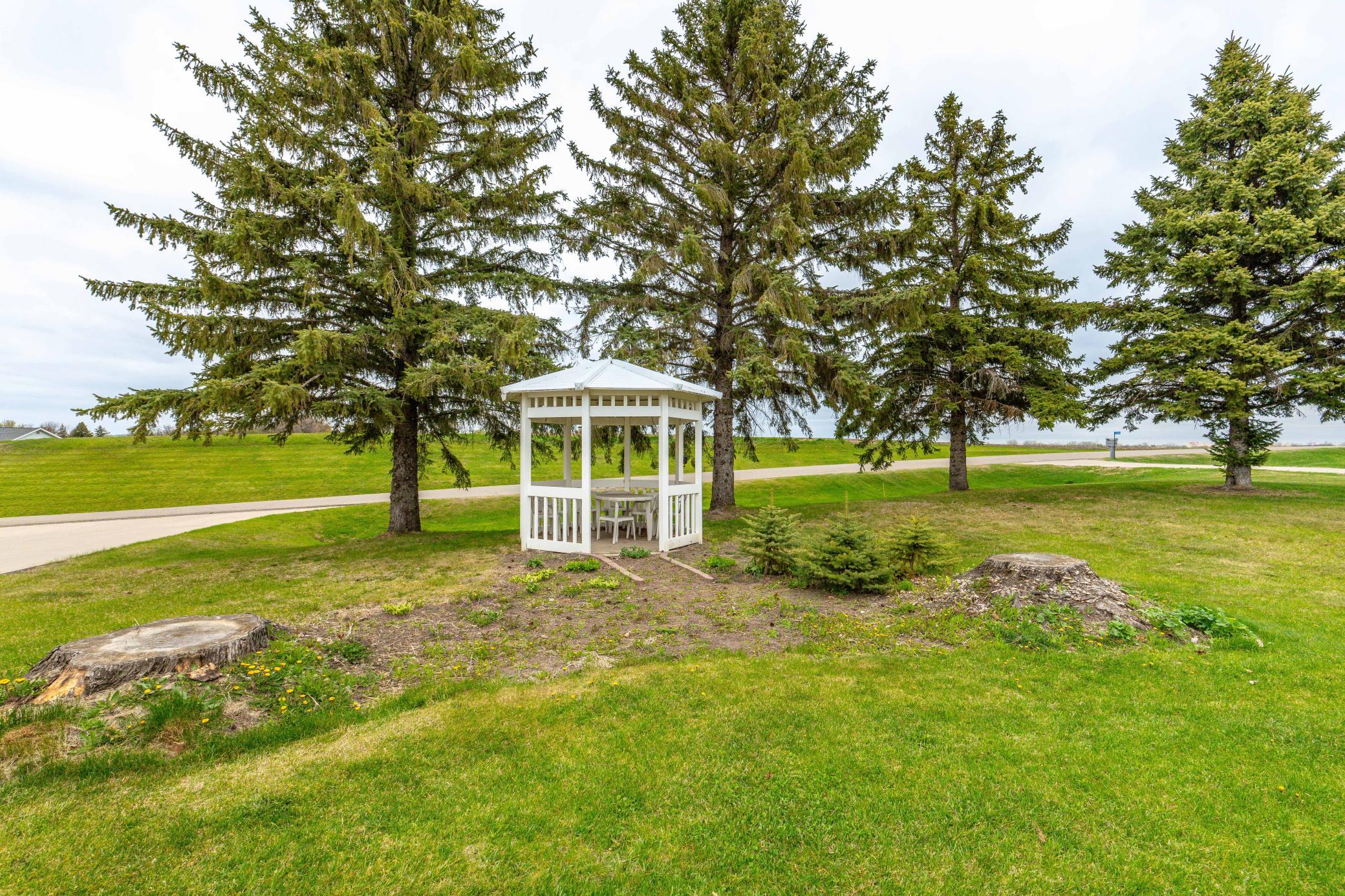 1978 single family home for sale at 16990 River Oaks Boulevard in Fergus Falls, MN — 3 bed, 2 bath (photo 7 of 74)