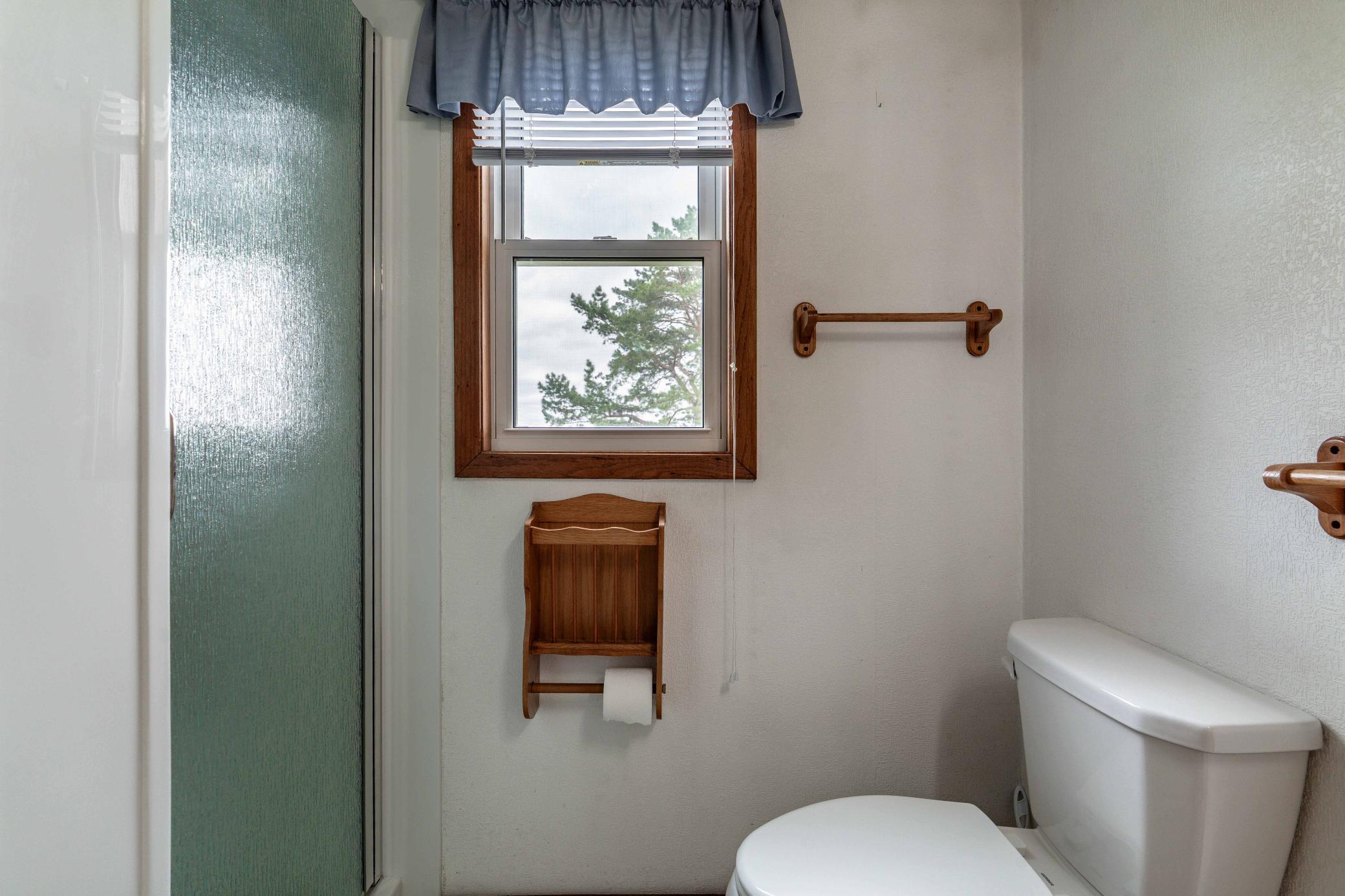 1978 single family home for sale at 16990 River Oaks Boulevard in Fergus Falls, MN — 3 bed, 2 bath (photo 62 of 74)
