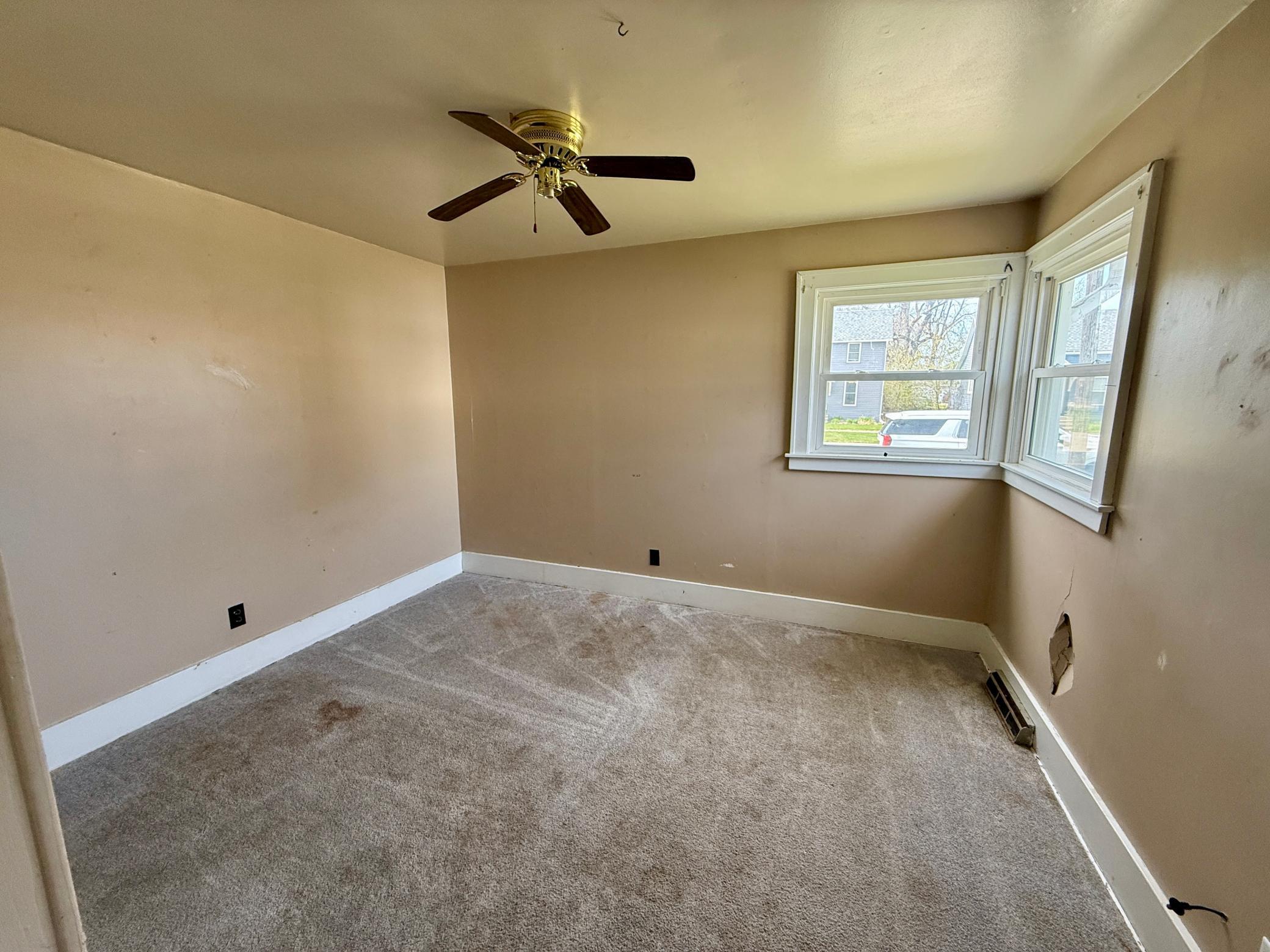 432 7th Avenue NE, Valley City ND 58072 - Photo 10 of 13