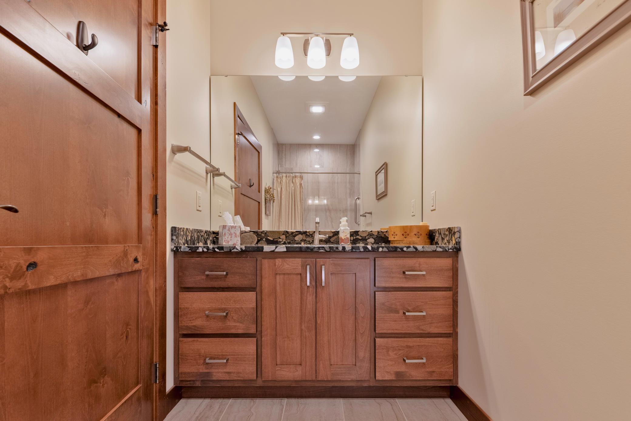 2020 single family home for sale at 980 SW 22nd in Grand Rapids, MN — 3 bed, 2 bath (photo 18 of 25)