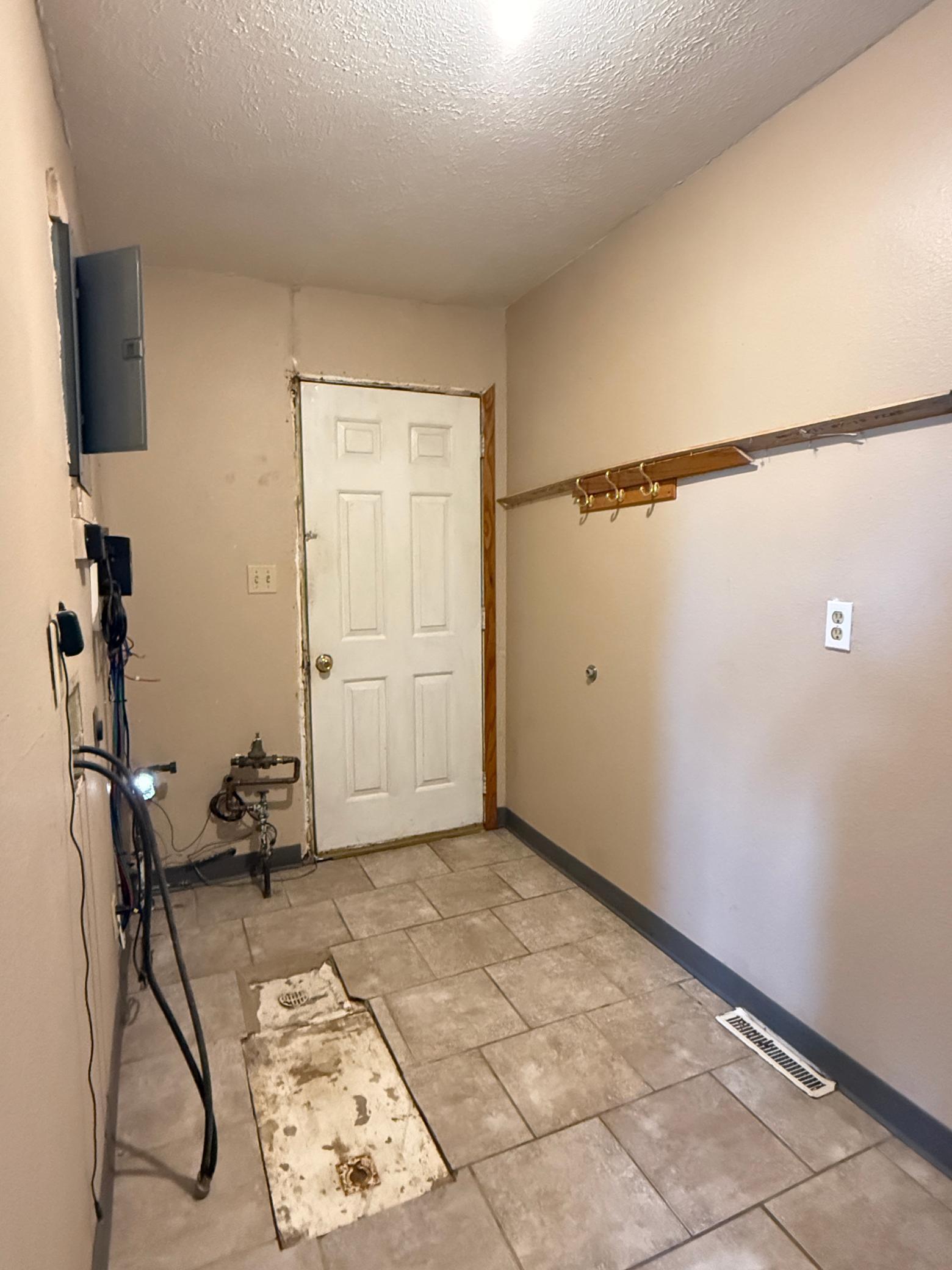 622 Valley Avenue SE, Valley City ND 58072 - Photo 15 of 19