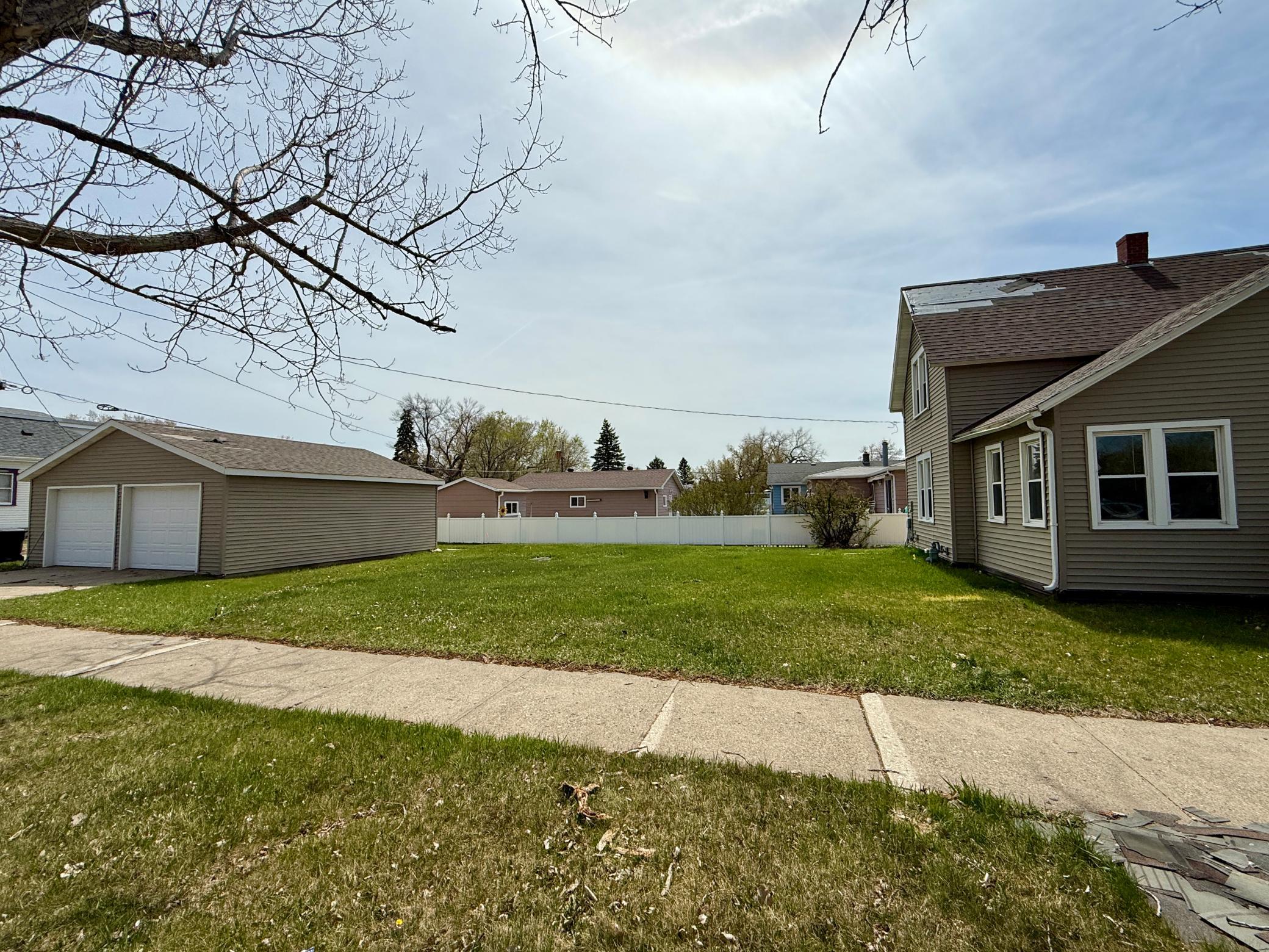 755 4th Street SW, Valley City ND 58072 - Photo 2 of 25