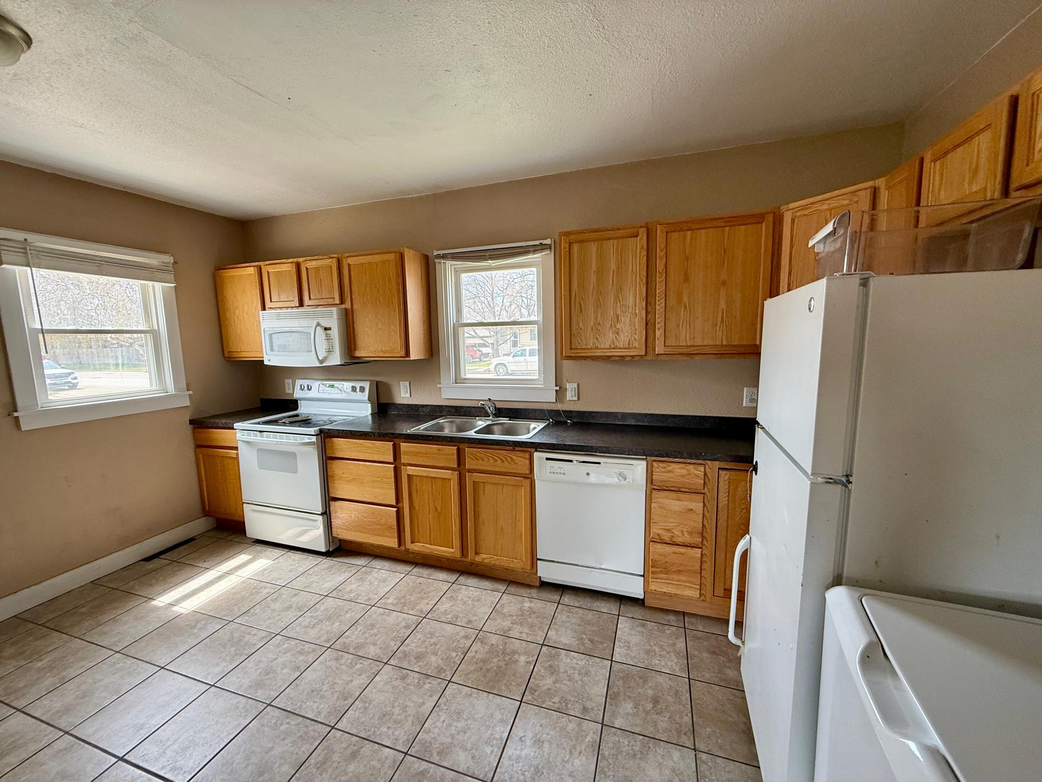 755 4th Street SW, Valley City ND 58072 - Photo 10 of 25