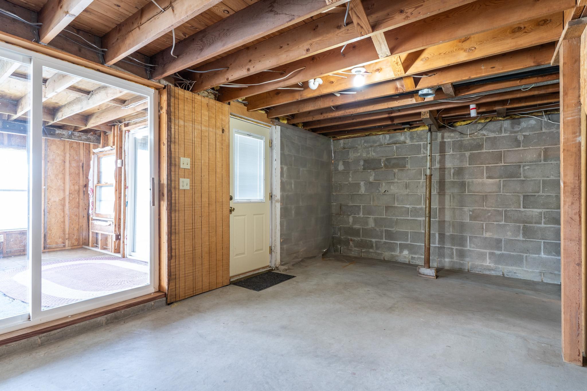 1971 single family home for sale at 18619 390th Street SE in Erskine, MN — 3 bed, 1 bath (photo 19 of 45)