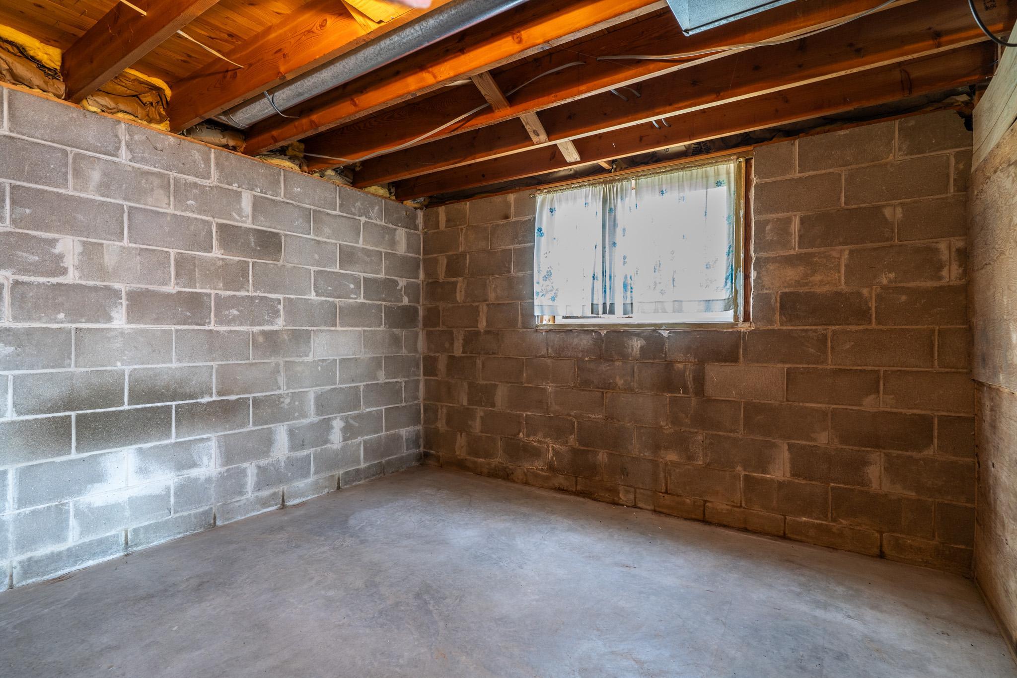 1971 single family home for sale at 18619 390th Street SE in Erskine, MN — 3 bed, 1 bath (photo 23 of 45)