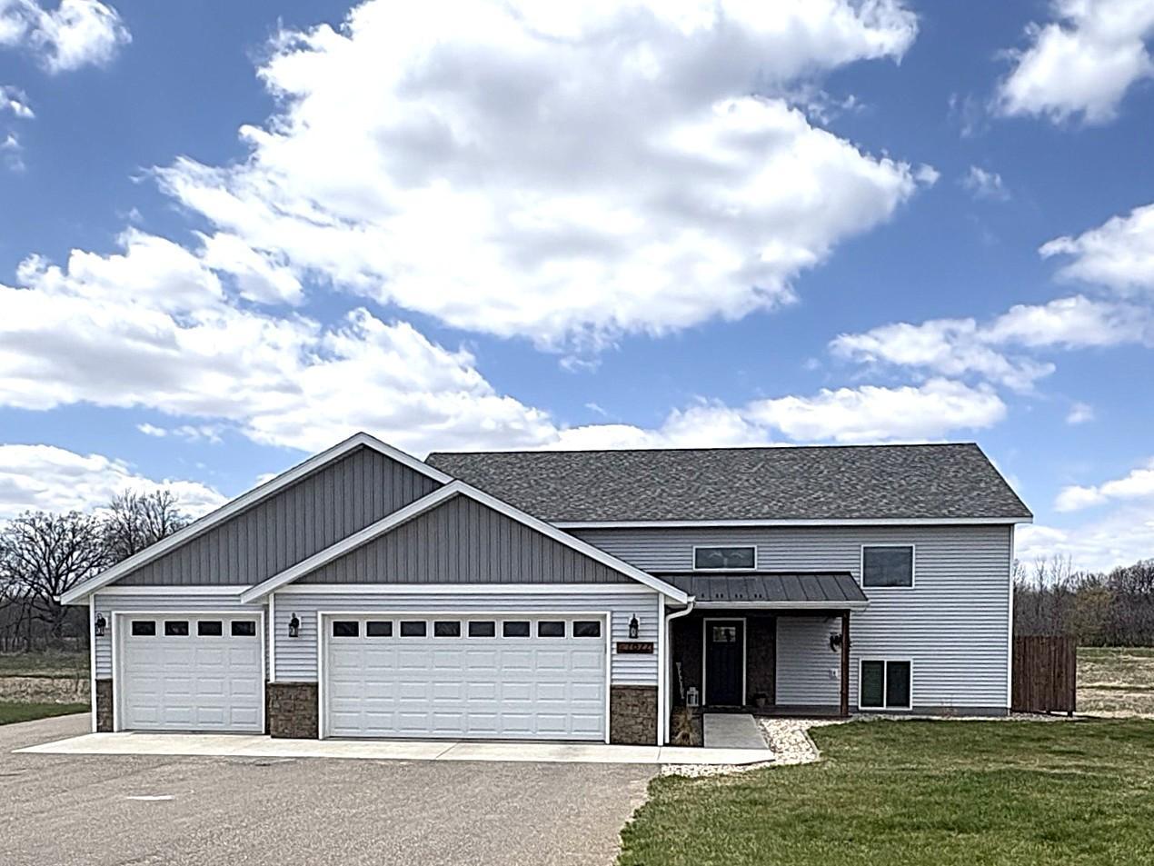 2021 single family home for sale at 7822 Hummingbird Lane SW in Alexandria, MN — 4 bed, 3 bath (photo 3 of 81)