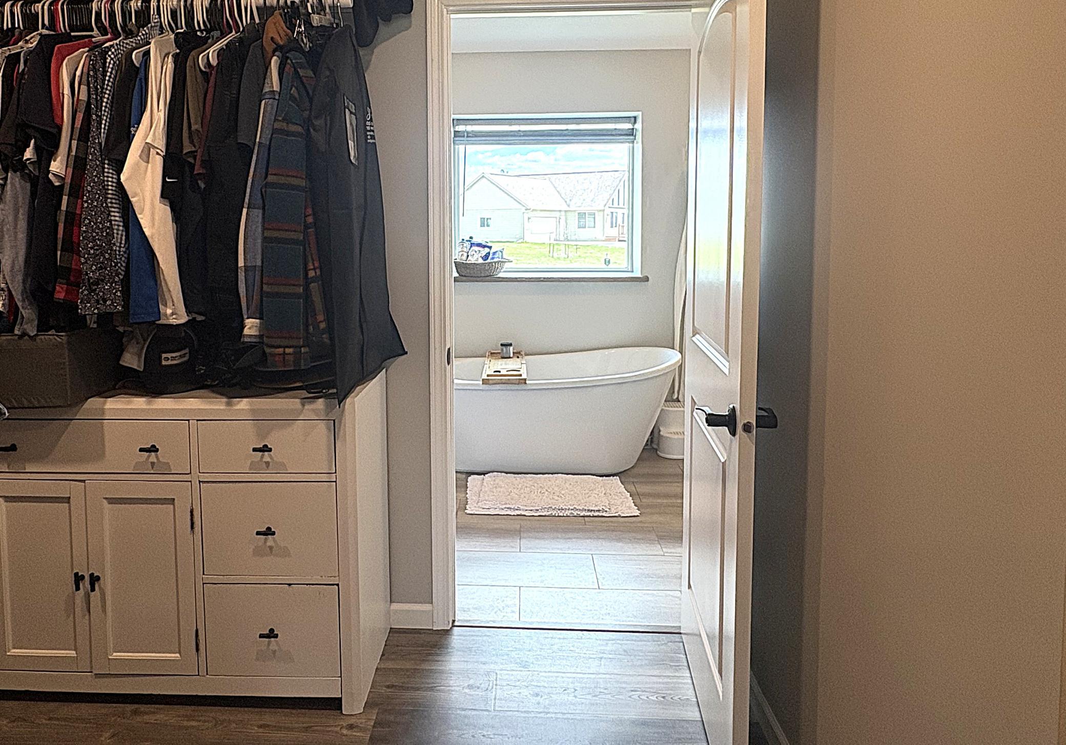 2021 single family home for sale at 7822 Hummingbird Lane SW in Alexandria, MN — 4 bed, 3 bath (photo 39 of 81)