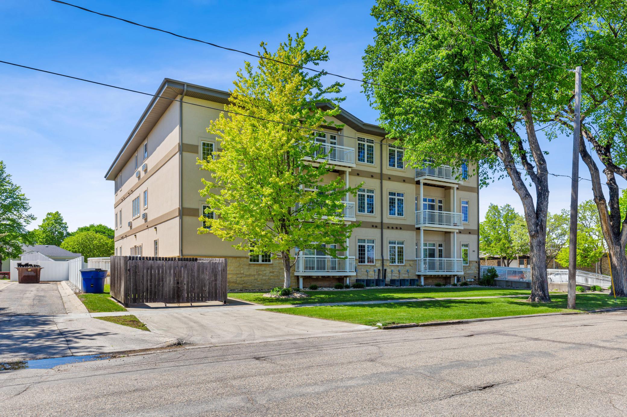 203 6th Street S, Unit 101, Moorhead MN 56560 - Photo 3 of 31