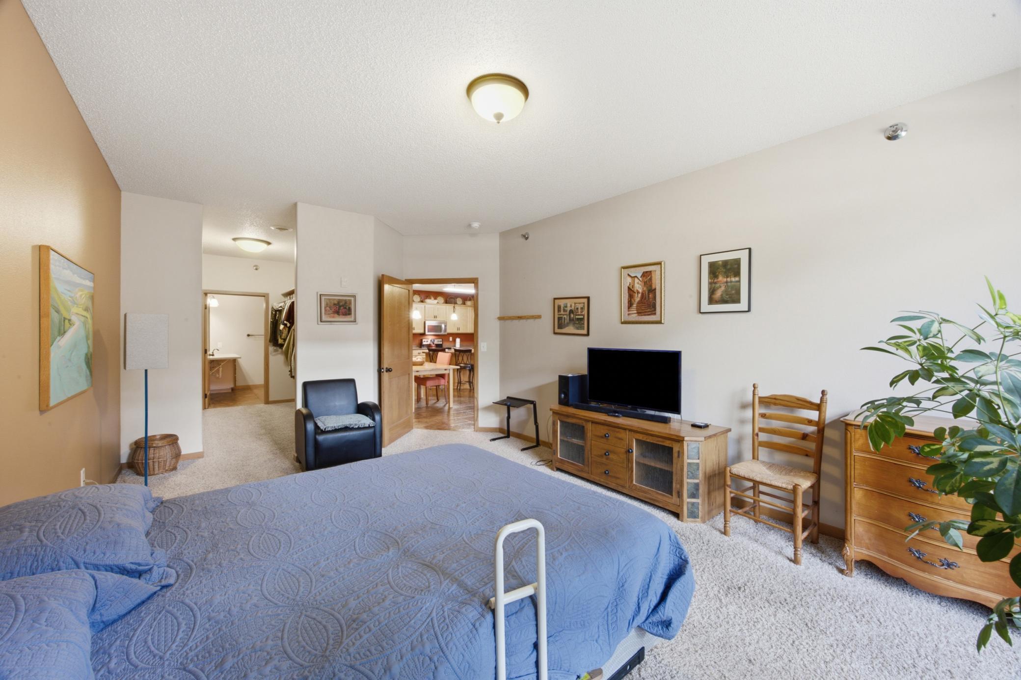 2008 condo for sale at 203 6th Street S, Unit 101 in Moorhead, MN — 2 bed, 2 bath (photo 12 of 27)