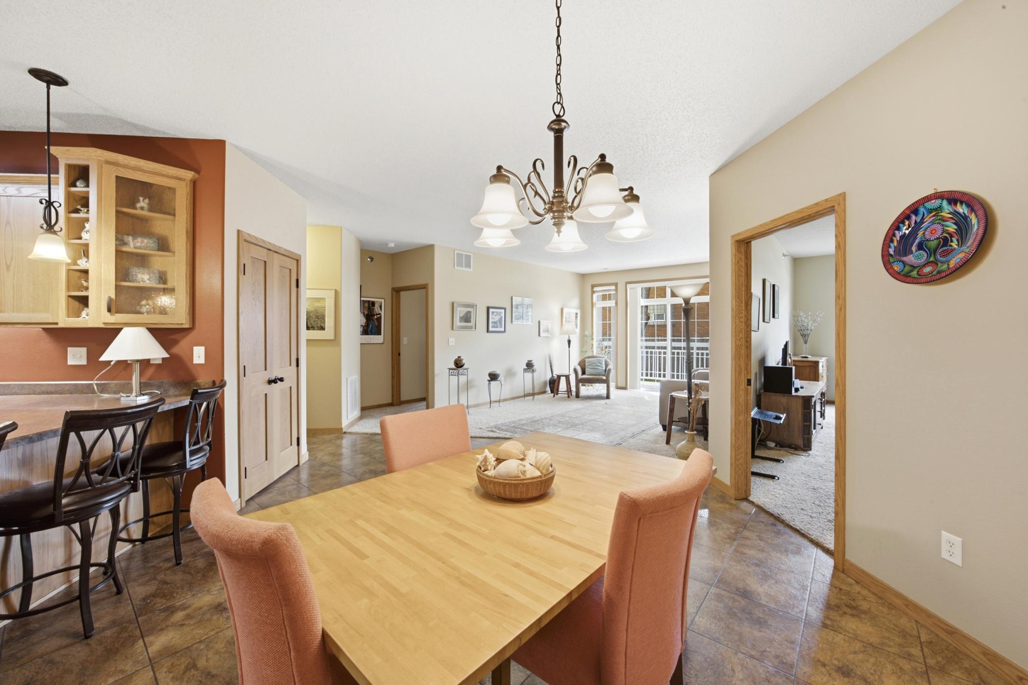 2008 condo for sale at 203 6th Street S, Unit 101 in Moorhead, MN — 2 bed, 2 bath (photo 7 of 27)