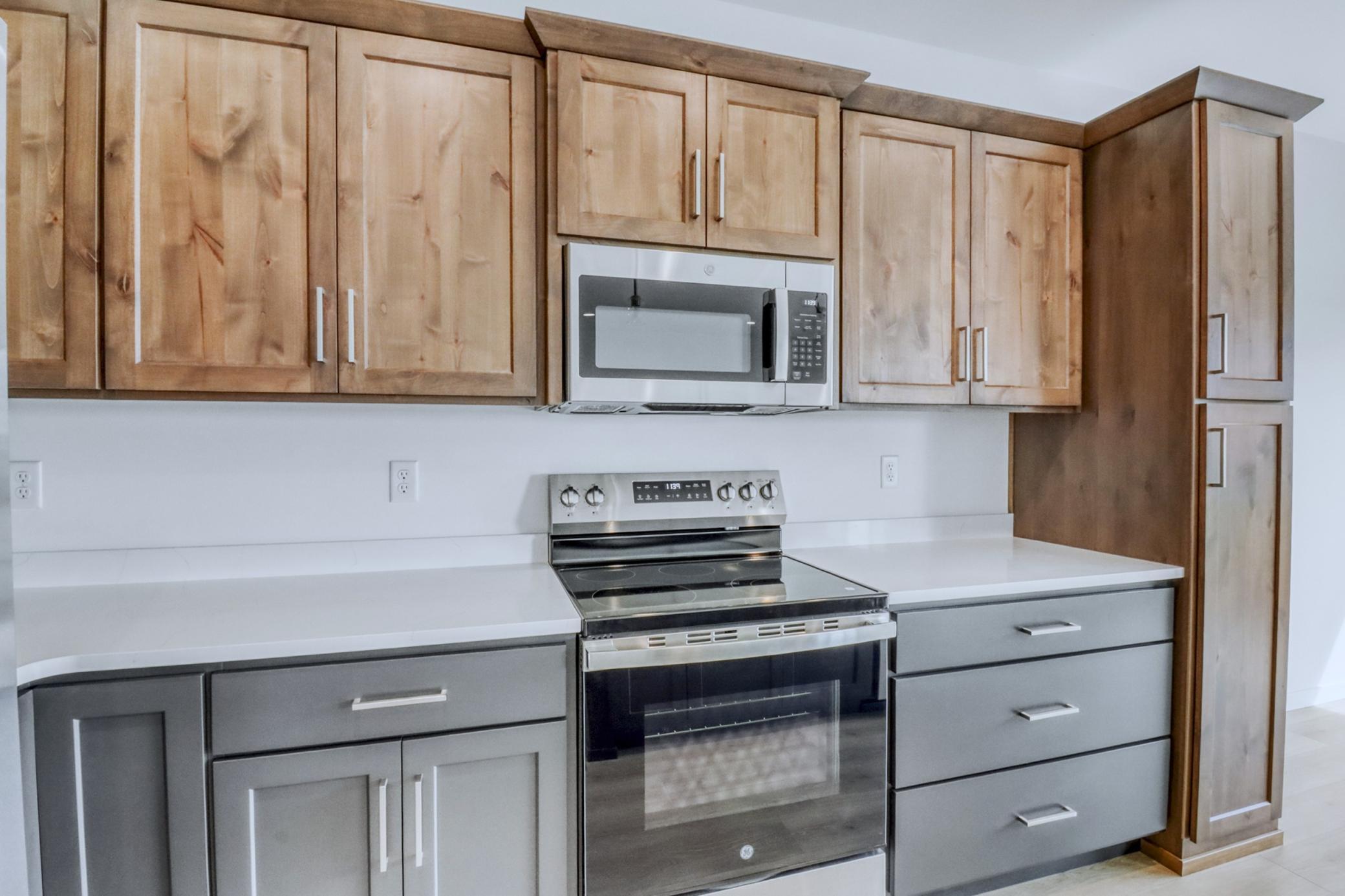 2026 single family home for sale at 6856 Belding Drive S in Fargo, ND — 4 bed, 3 bath (photo 13 of 43)