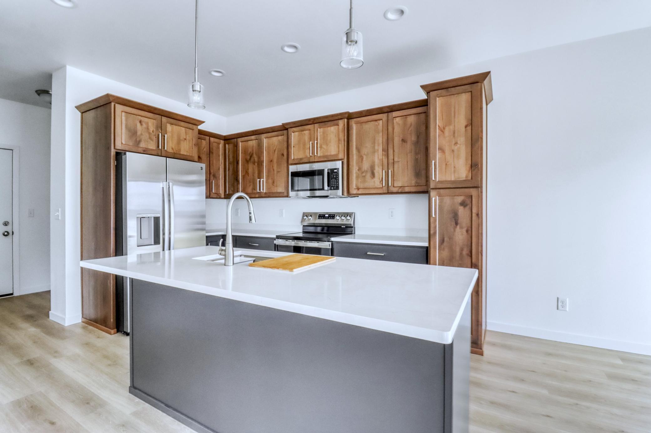 2026 single family home for sale at 6856 Belding Drive S in Fargo, ND — 4 bed, 3 bath (photo 16 of 43)