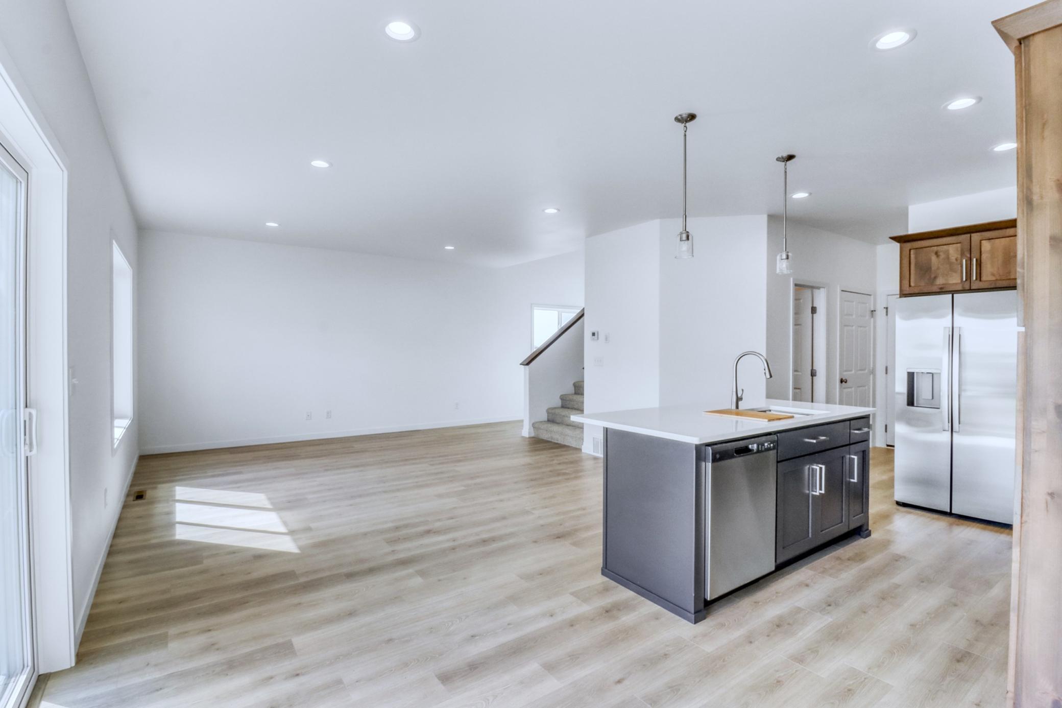 2026 single family home for sale at 6856 Belding Drive S in Fargo, ND — 4 bed, 3 bath (photo 21 of 43)