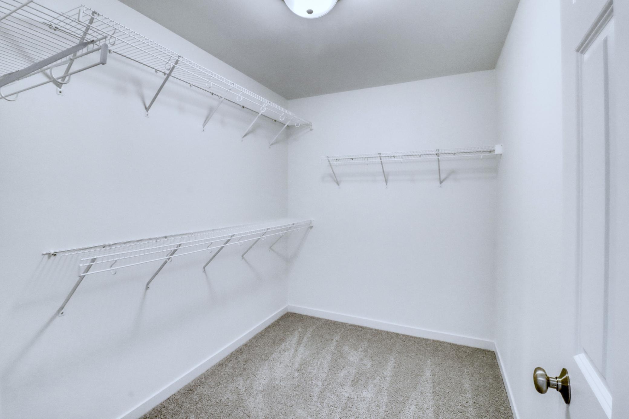 2026 single family home for sale at 6856 Belding Drive S in Fargo, ND — 4 bed, 3 bath (photo 31 of 43)