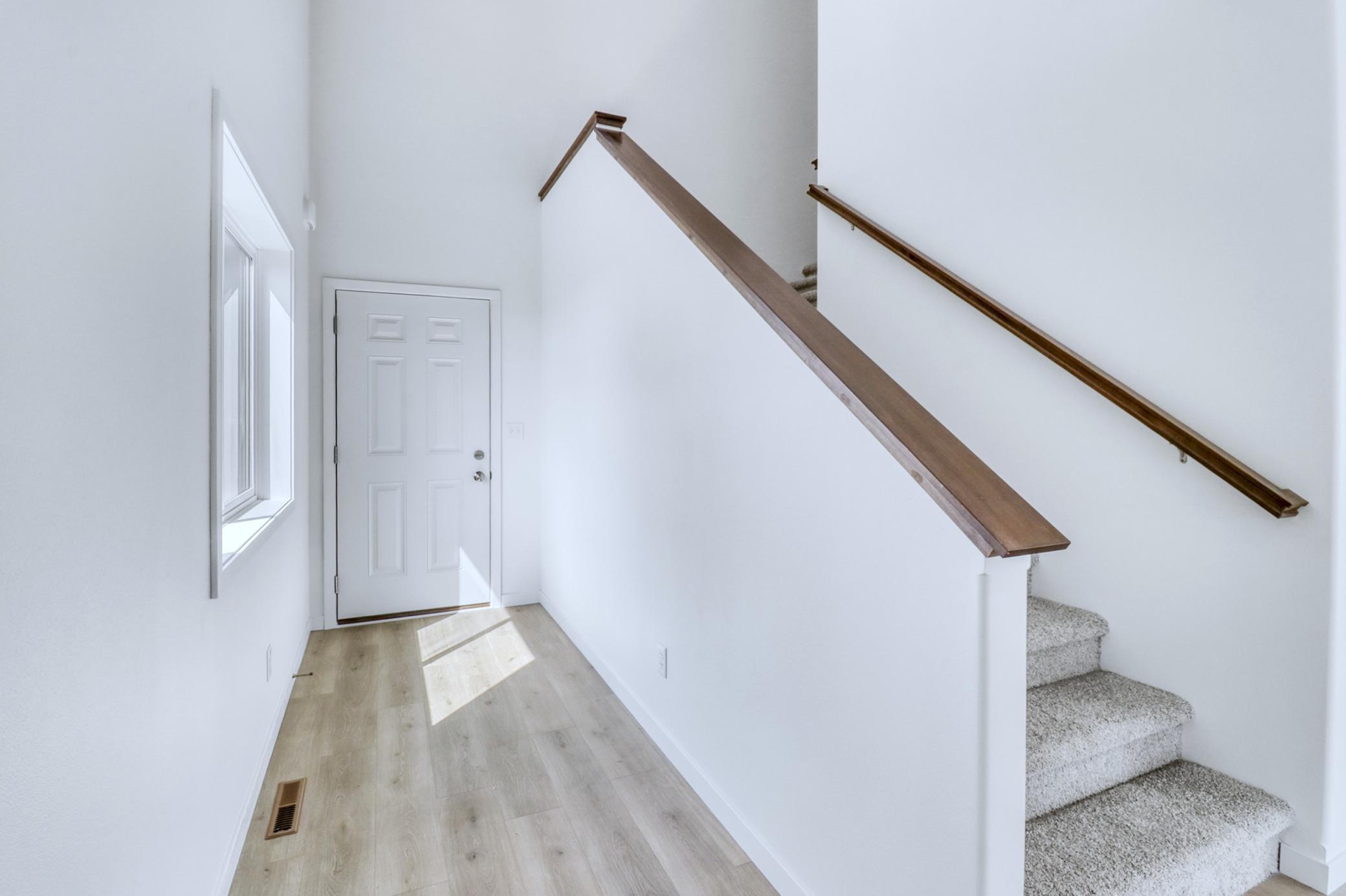 2026 single family home for sale at 6856 Belding Drive S in Fargo, ND — 4 bed, 3 bath (photo 5 of 43)