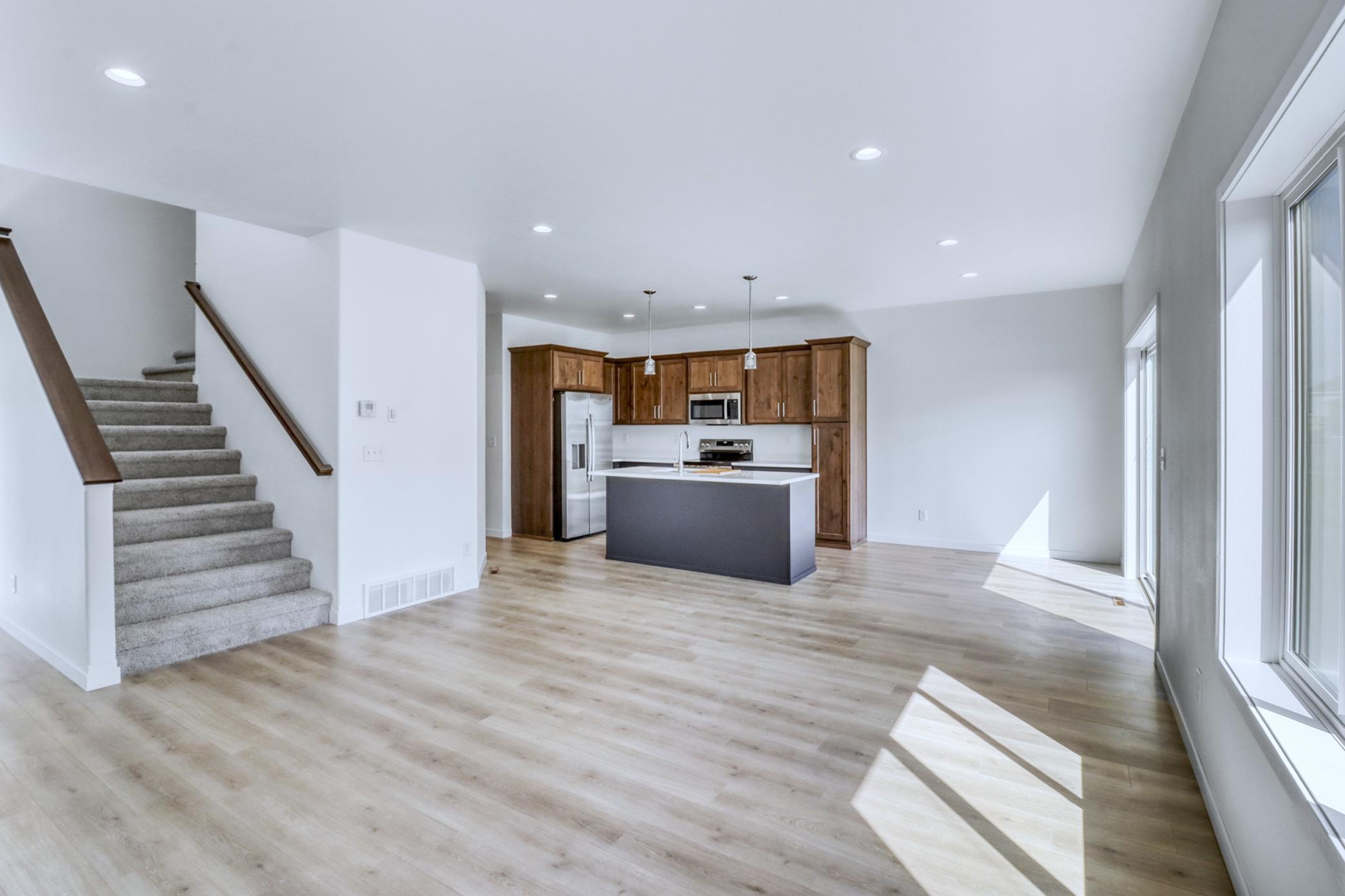 2026 single family home for sale at 6856 Belding Drive S in Fargo, ND — 4 bed, 3 bath (photo 8 of 43)