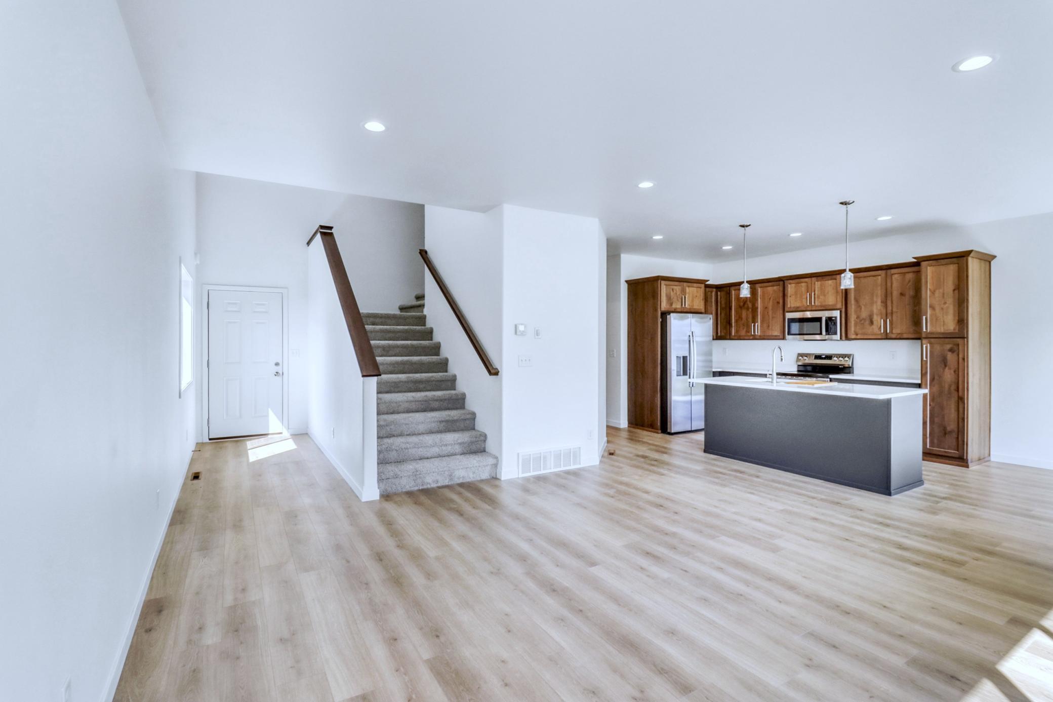 2026 single family home for sale at 6856 Belding Drive S in Fargo, ND — 4 bed, 3 bath (photo 9 of 43)