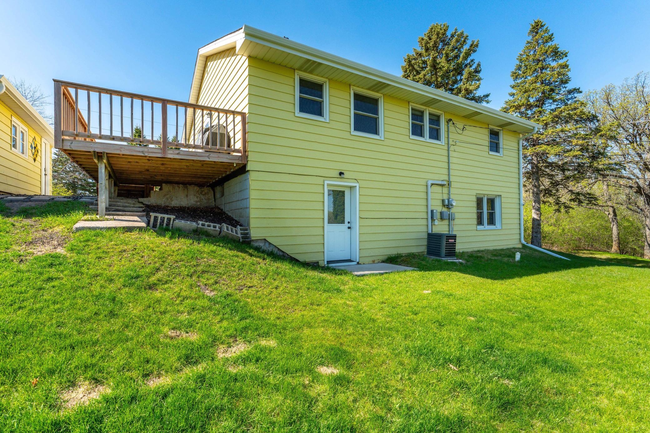 1959 single family home for sale at 326 W Gustavus Avenue in Fergus Falls, MN — 3 bed, 2 bath (photo 2 of 57)