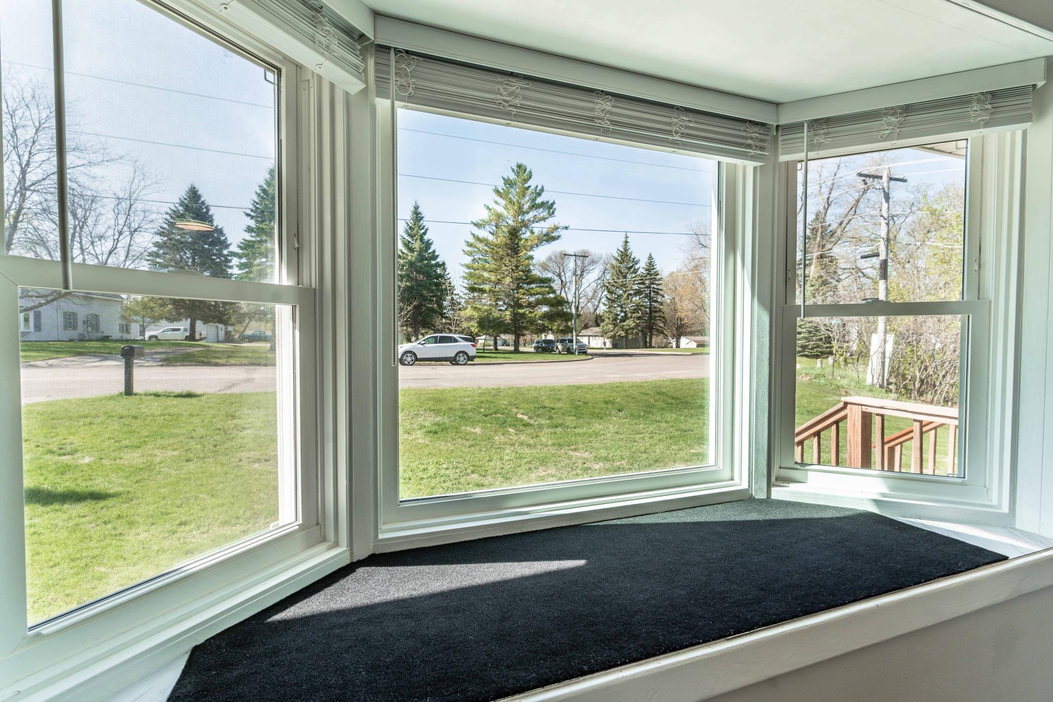 1959 single family home for sale at 326 W Gustavus Avenue in Fergus Falls, MN — 3 bed, 2 bath (photo 11 of 57)