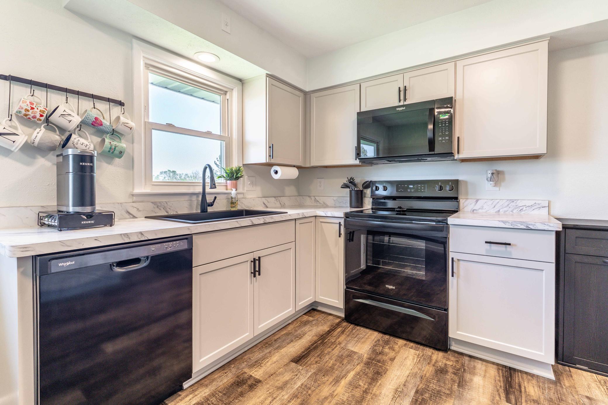 1959 single family home for sale at 326 W Gustavus Avenue in Fergus Falls, MN — 3 bed, 2 bath (photo 14 of 57)
