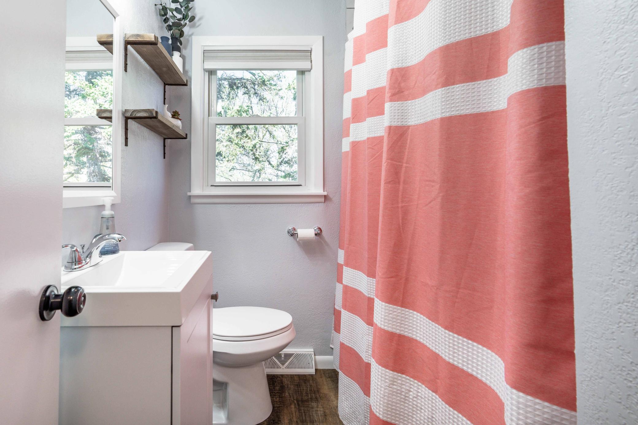 1959 single family home for sale at 326 W Gustavus Avenue in Fergus Falls, MN — 3 bed, 2 bath (photo 24 of 57)