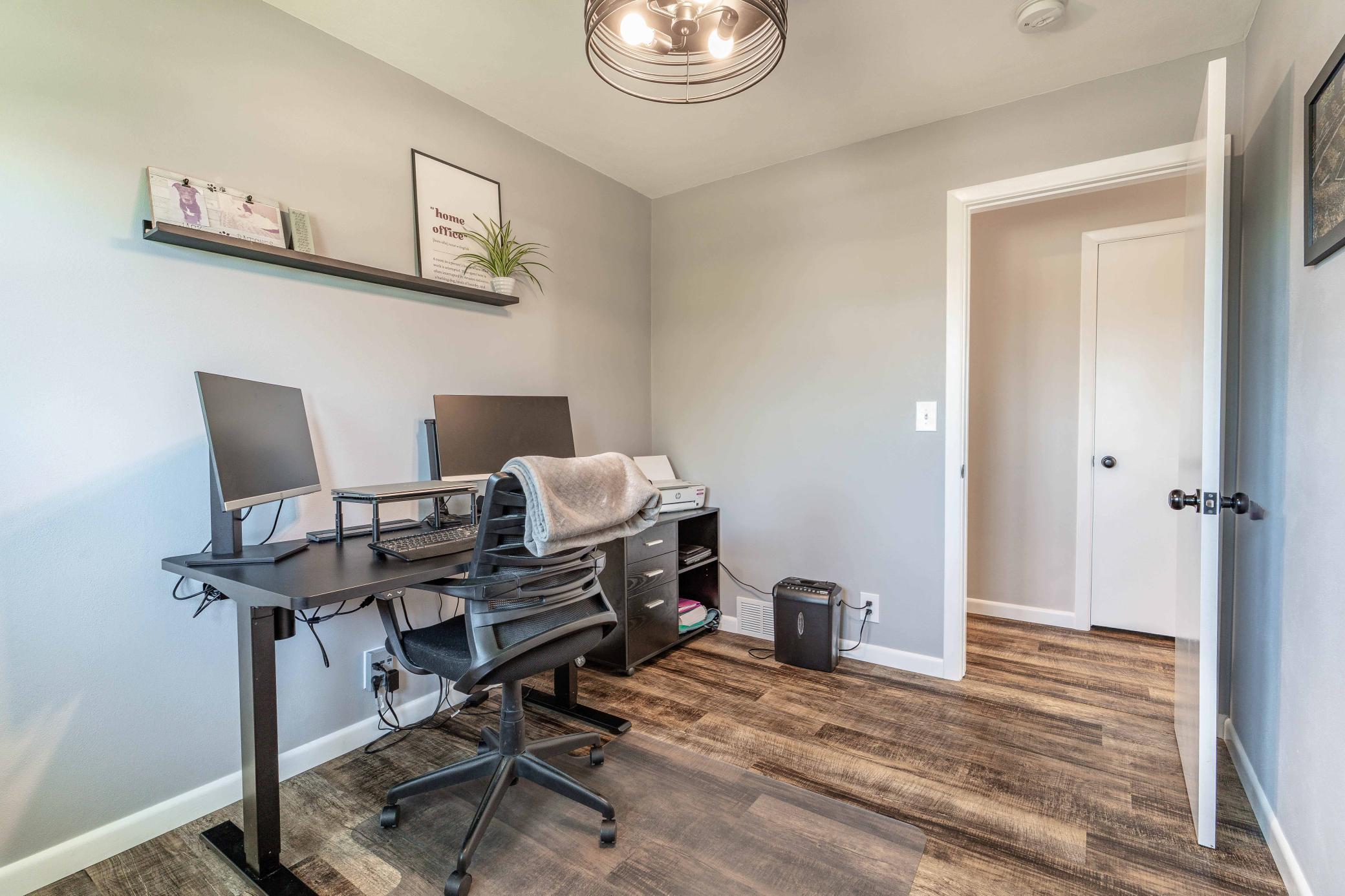 1959 single family home for sale at 326 W Gustavus Avenue in Fergus Falls, MN — 3 bed, 2 bath (photo 26 of 57)