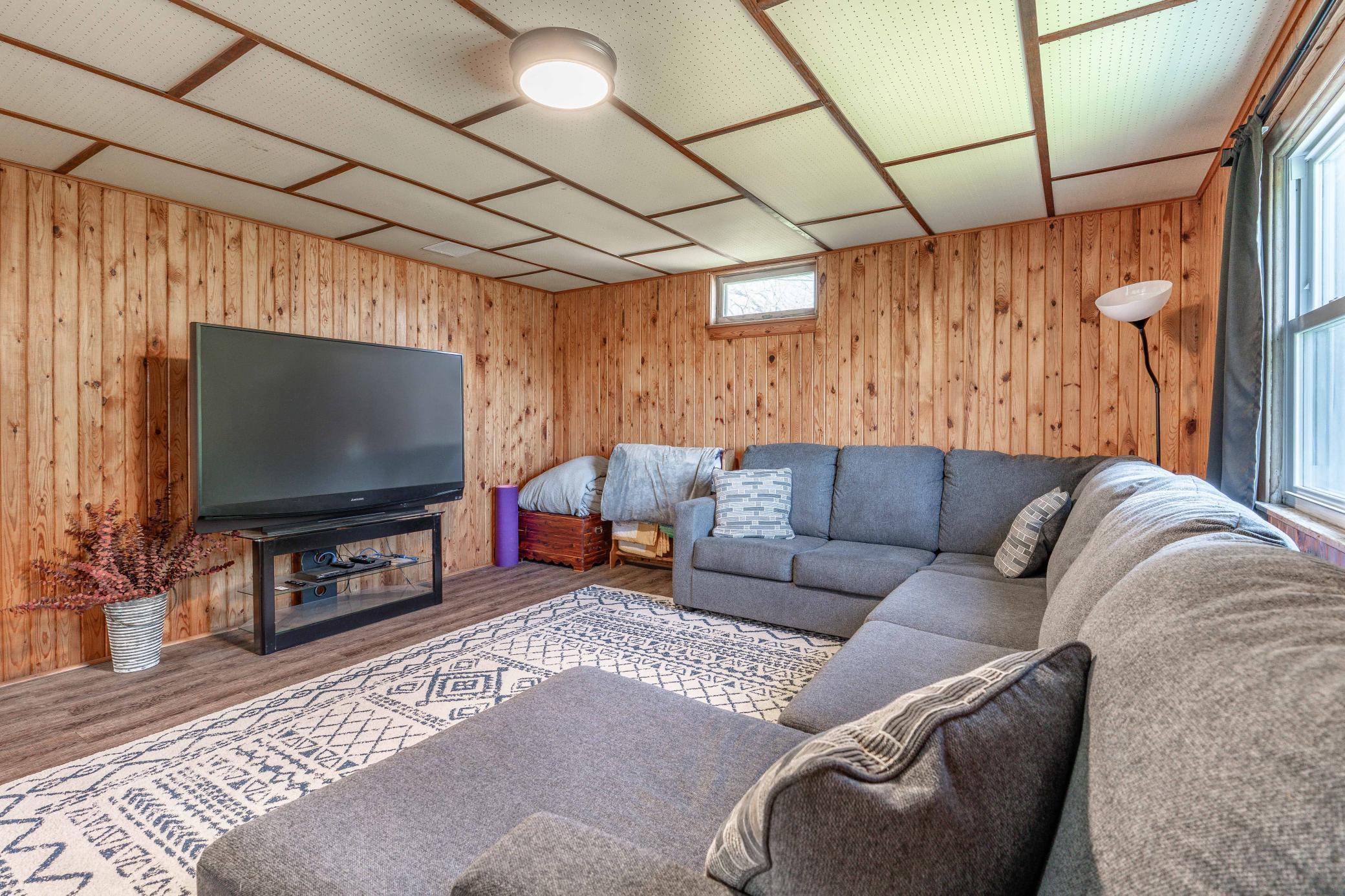 1959 single family home for sale at 326 W Gustavus Avenue in Fergus Falls, MN — 3 bed, 2 bath (photo 29 of 57)