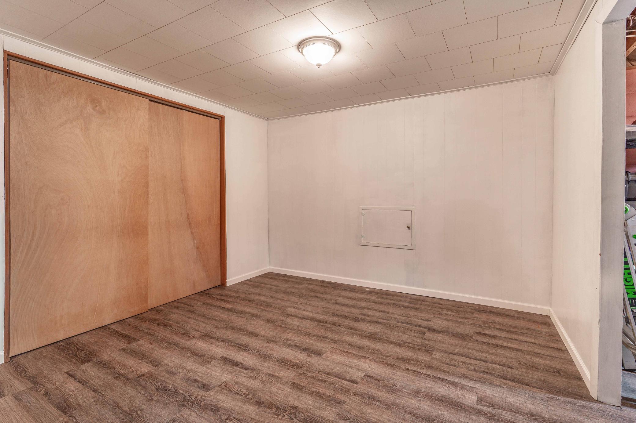 1959 single family home for sale at 326 W Gustavus Avenue in Fergus Falls, MN — 3 bed, 2 bath (photo 33 of 57)