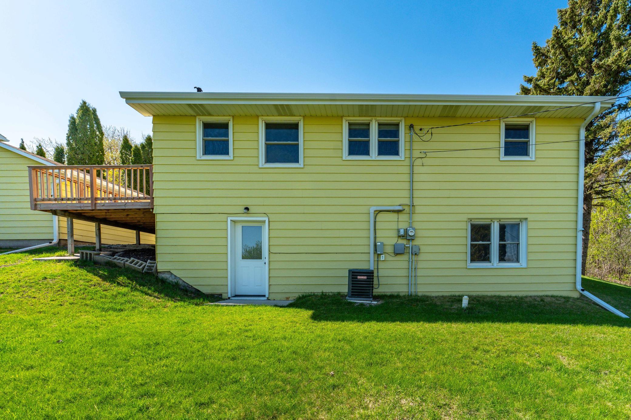 1959 single family home for sale at 326 W Gustavus Avenue in Fergus Falls, MN — 3 bed, 2 bath (photo 41 of 57)
