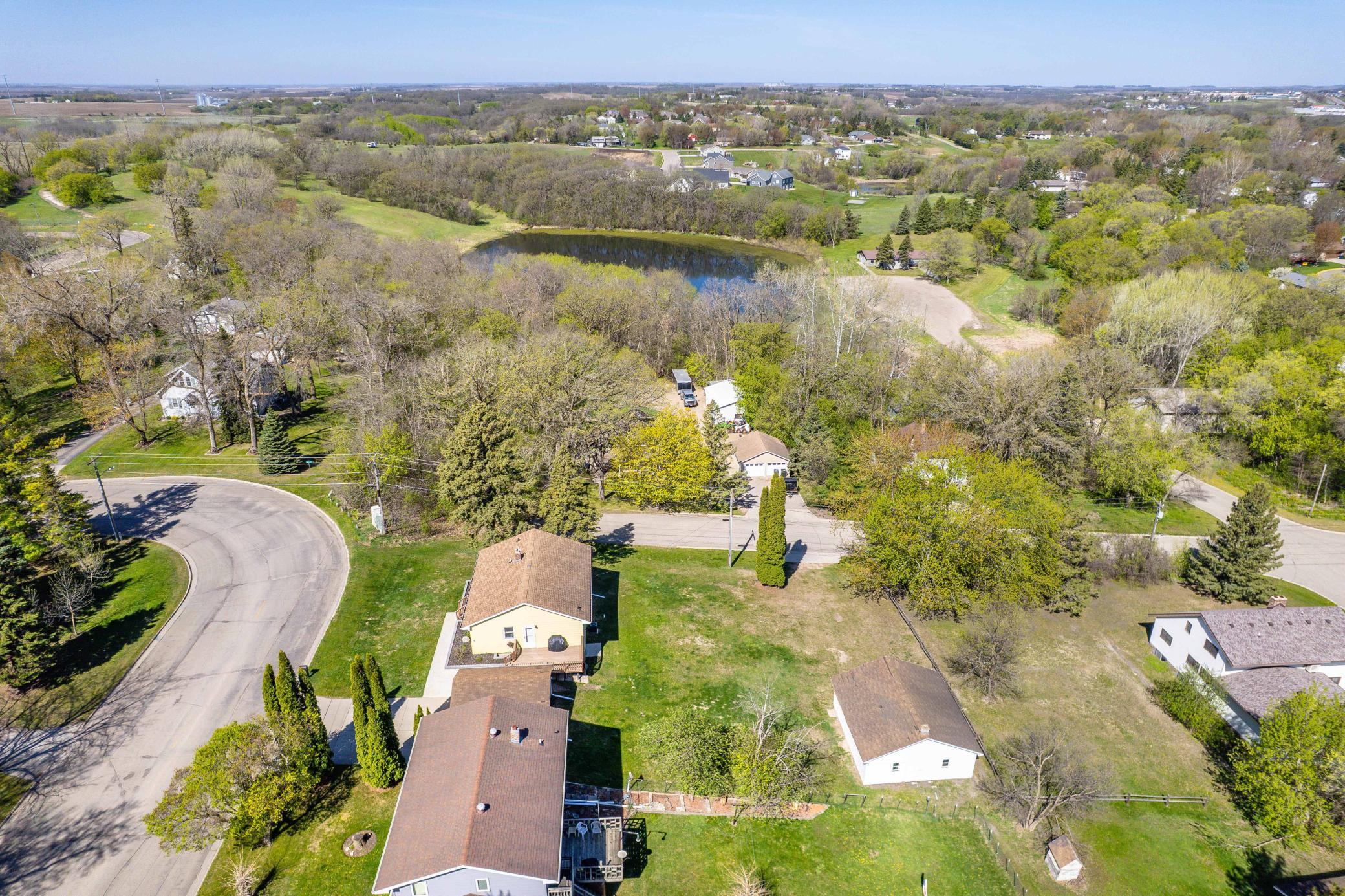 1959 single family home for sale at 326 W Gustavus Avenue in Fergus Falls, MN — 3 bed, 2 bath (photo 47 of 57)