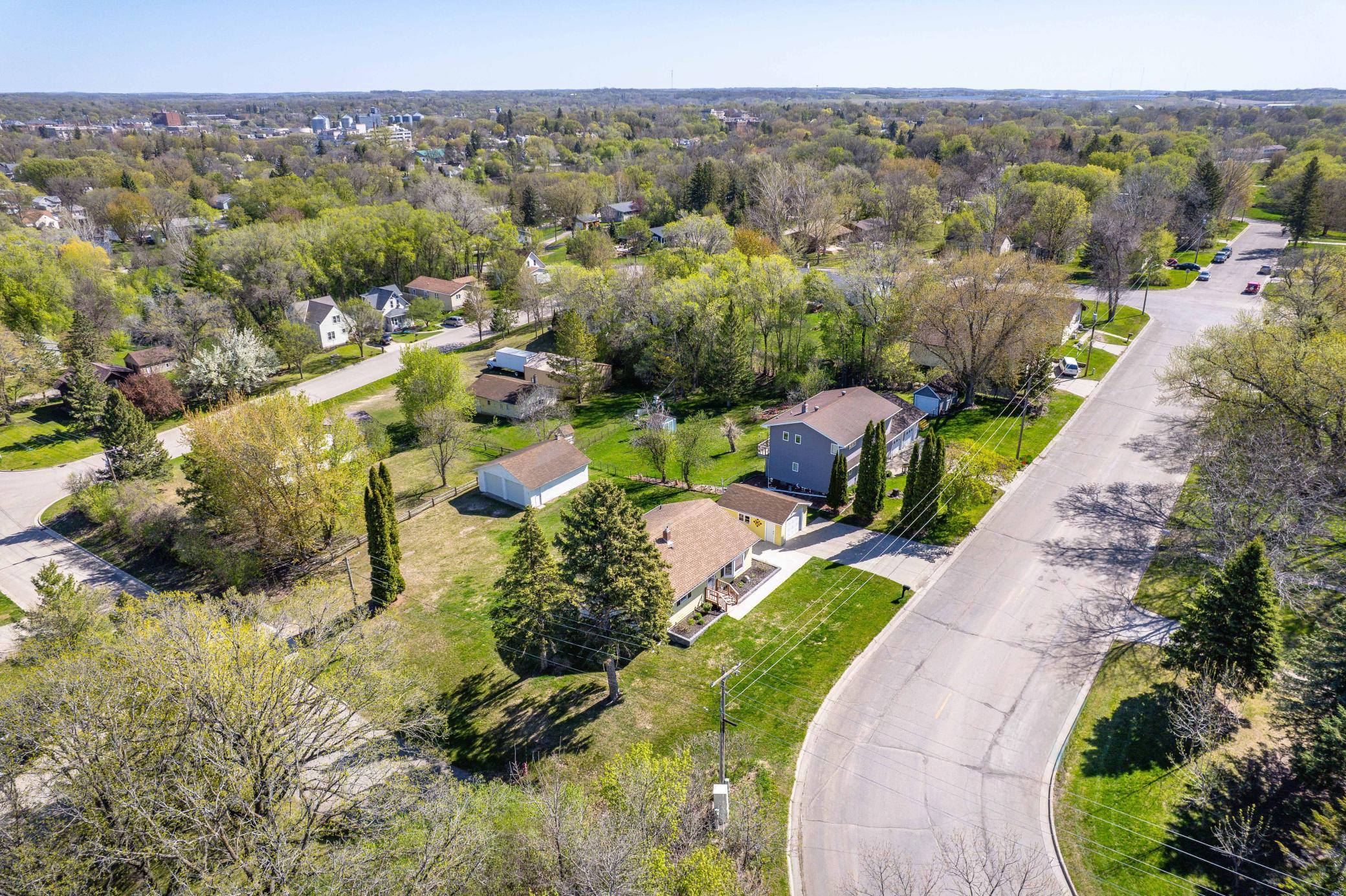 1959 single family home for sale at 326 W Gustavus Avenue in Fergus Falls, MN — 3 bed, 2 bath (photo 48 of 57)