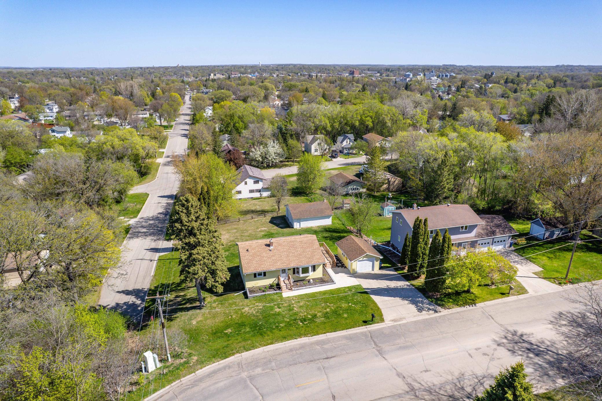 1959 single family home for sale at 326 W Gustavus Avenue in Fergus Falls, MN — 3 bed, 2 bath (photo 50 of 57)