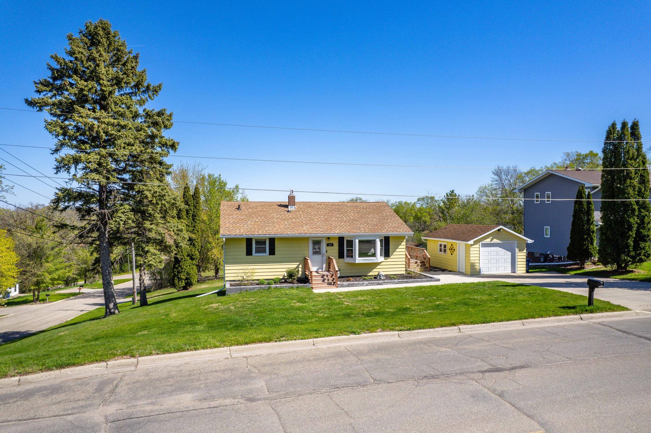 1959 single family home for sale at 326 W Gustavus Avenue in Fergus Falls, MN — 3 bed, 2 bath (photo 56 of 57)